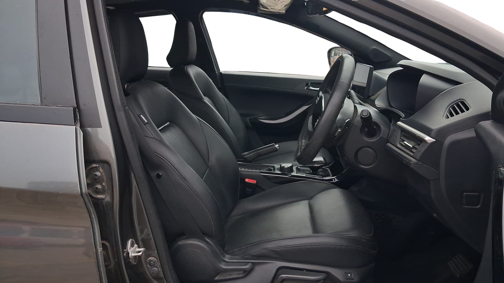 View 2024 Tata Nexon Revotron XE Image 19 Used 2024 Tata Nexon Revotron XE Image 19