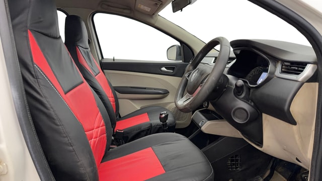 View Renault Triber Image 18 Used Renault Triber Image 18
