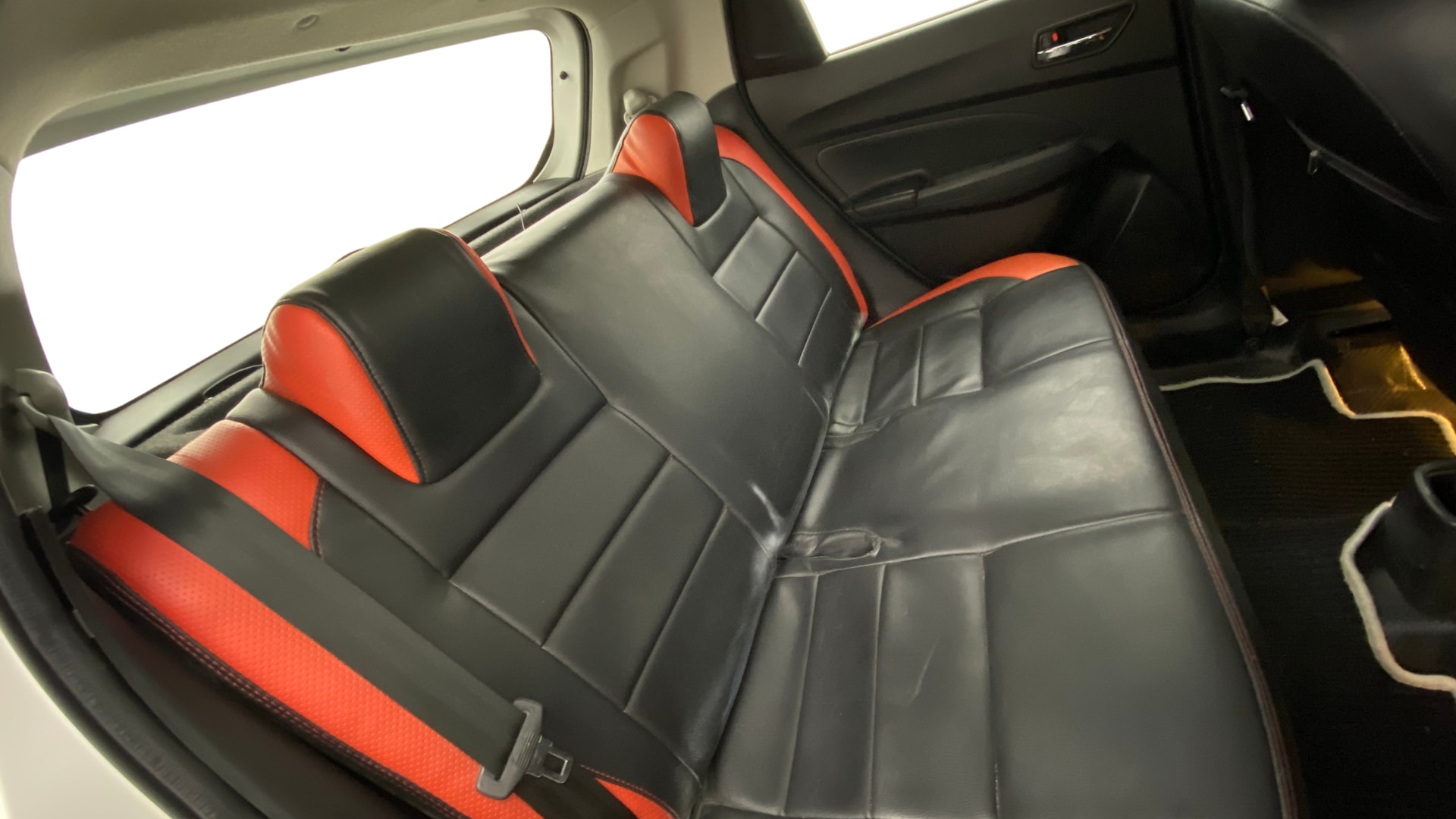 View 2019 Maruti Suzuki 1000 Base Variant Image 28 Used 2019 Maruti Suzuki 1000 Base Variant Image 28