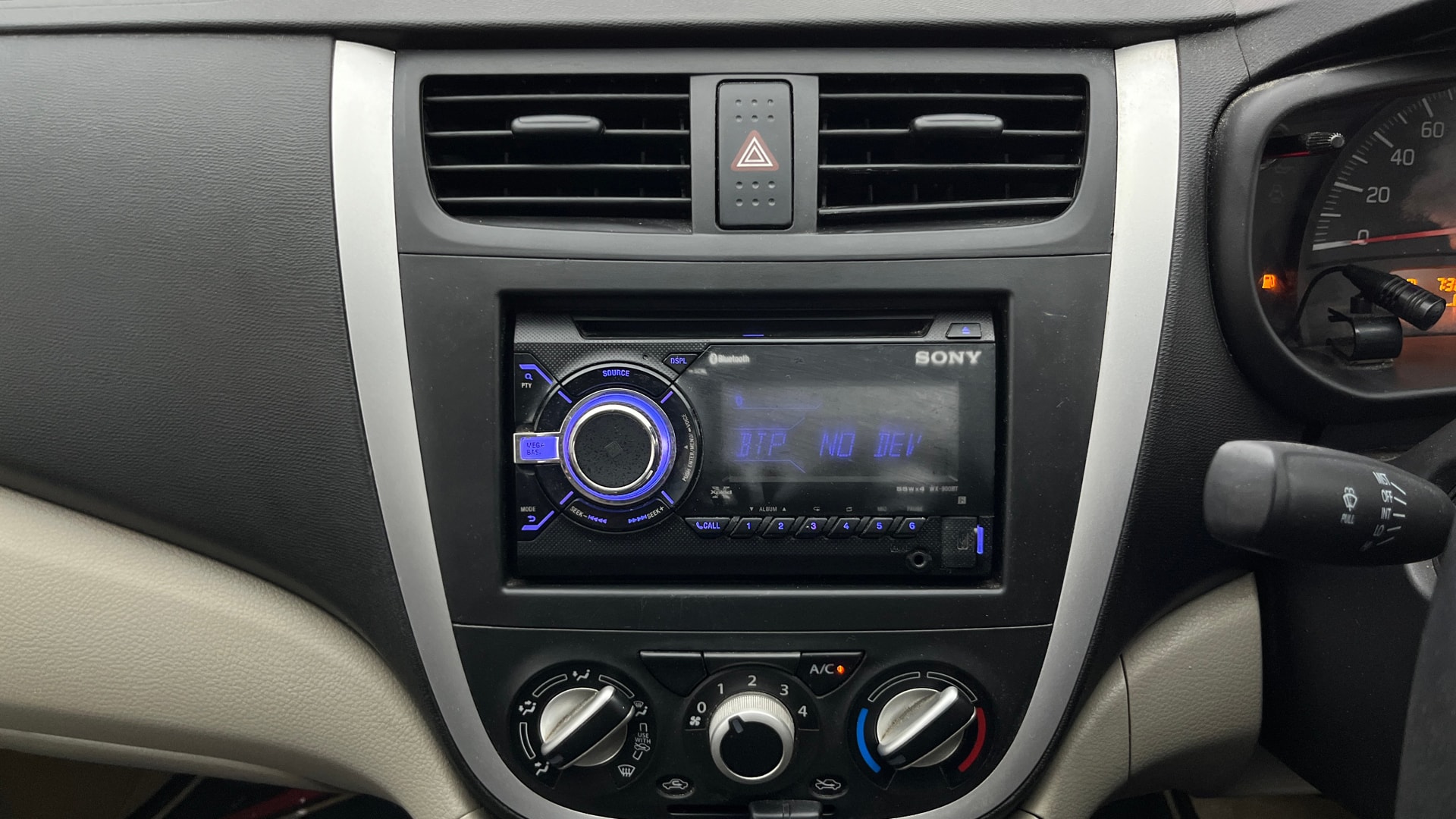 View 2017 Maruti Suzuki 1000 Base Variant Image 17 Used 2017 Maruti Suzuki 1000 Base Variant Image 17