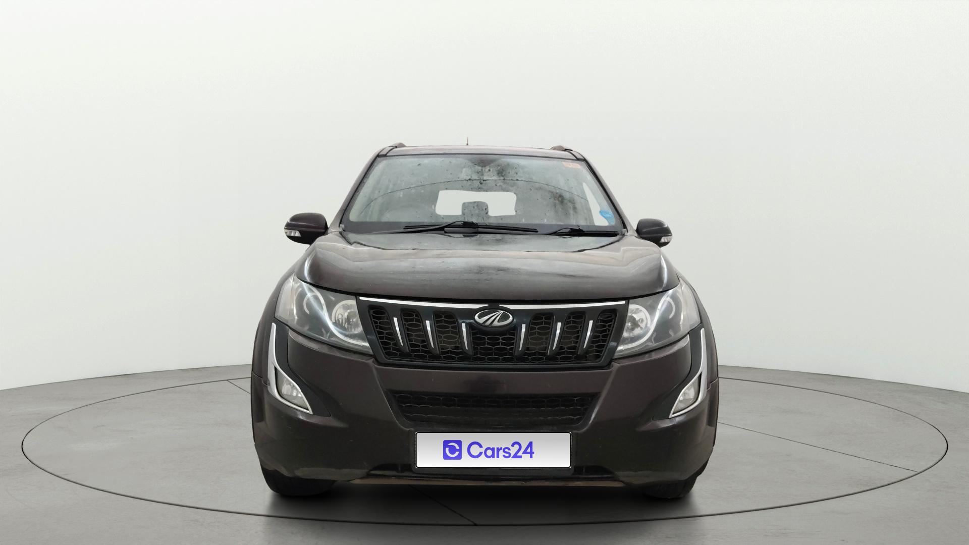 2016 महिंद्रा एक्सयूवी500 W8 FWD AT 2016 महिंद्रा एक्सयूवी500 W8 FWD AT