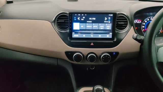 View Hyundai Grand i10 Image 17 Used Hyundai Grand i10 Image 17