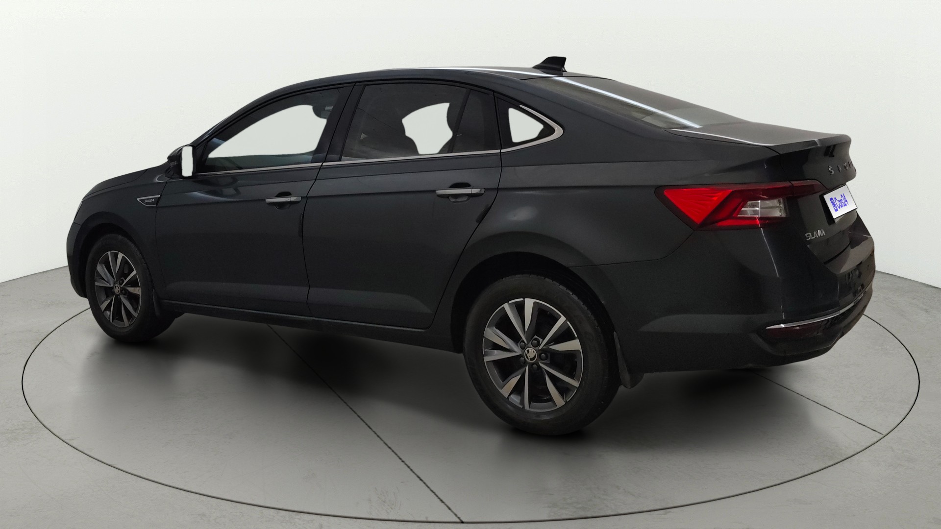 View 2022 Skoda Slavia Style 1.0 TSI AT Image 2 Used 2022 Skoda Slavia Style 1.0 TSI AT Image 2