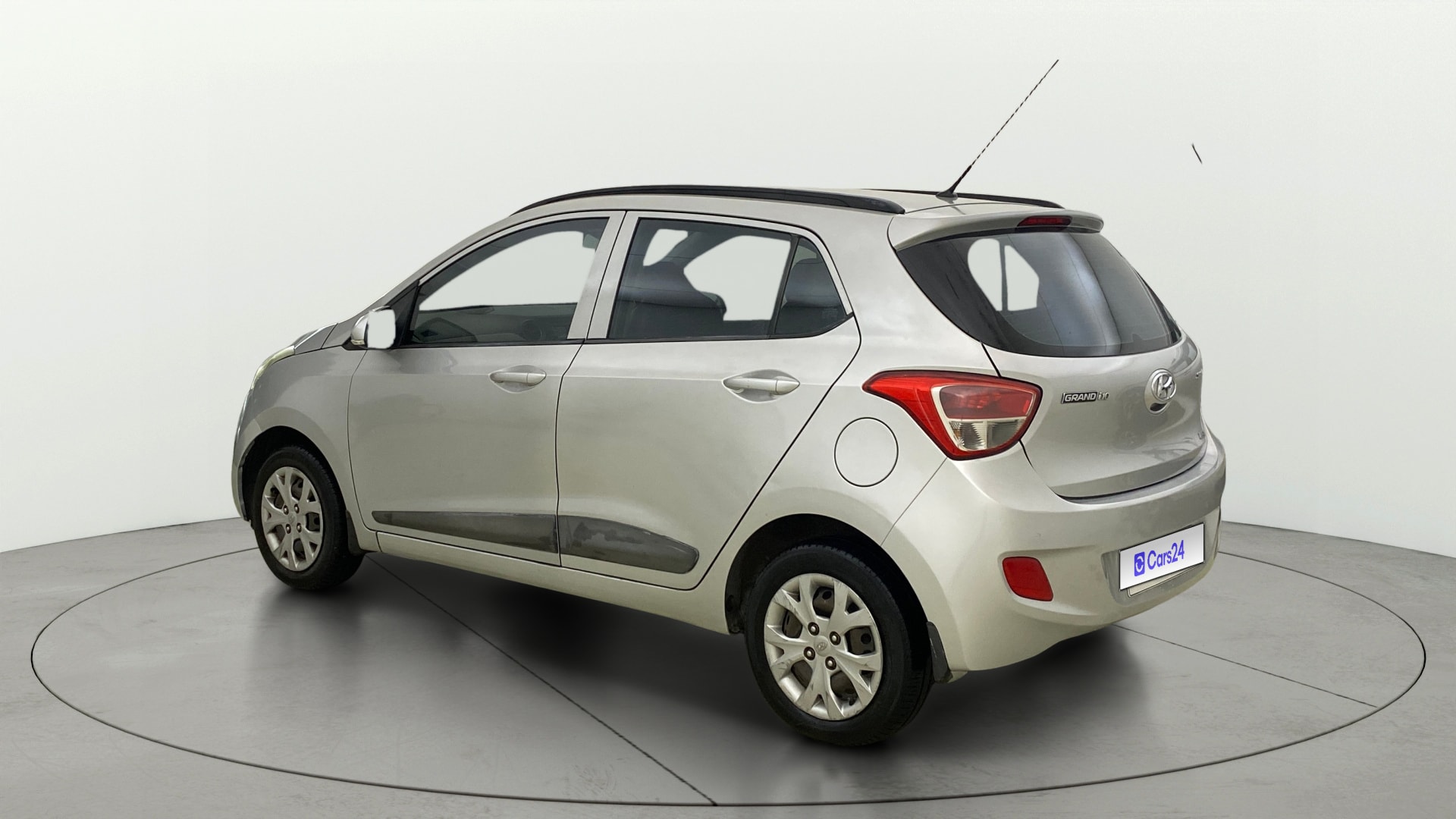 View 2015 Hyundai Grand i10 Sportz 1.2 Kappa Image 2 Used 2015 Hyundai Grand i10 Sportz 1.2 Kappa Image 2