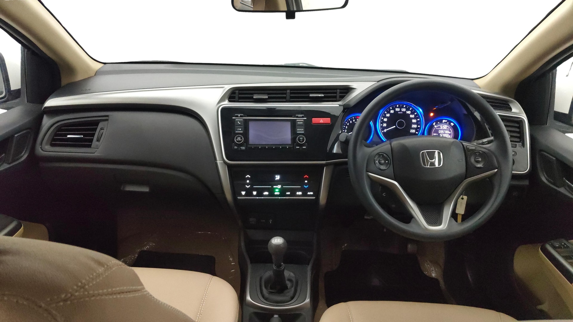 View 2015 Honda City ZX MT Diesel Anniversary Edition Image 16 Used 2015 Honda City ZX MT Diesel Anniversary Edition Image 16