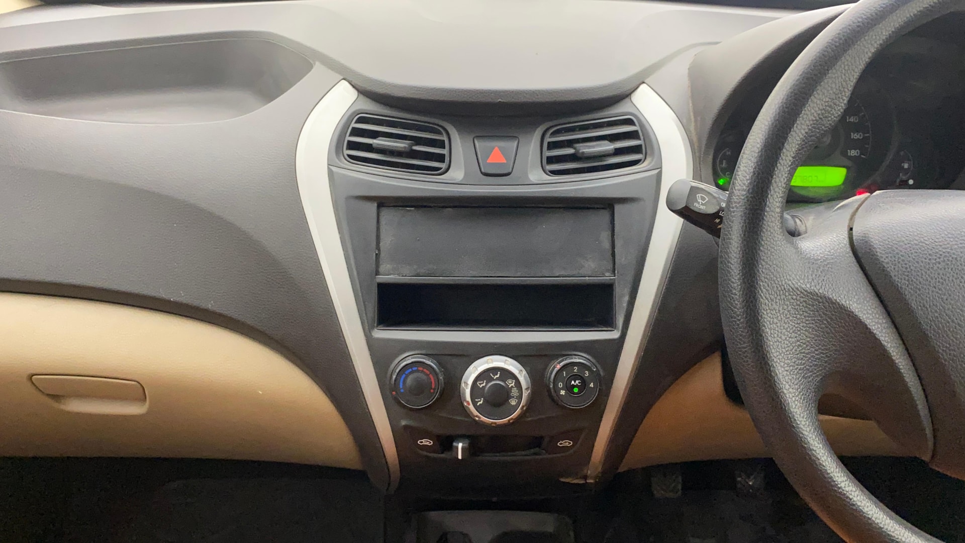 Used 2014 Hyundai EON Used 2014 Hyundai EON