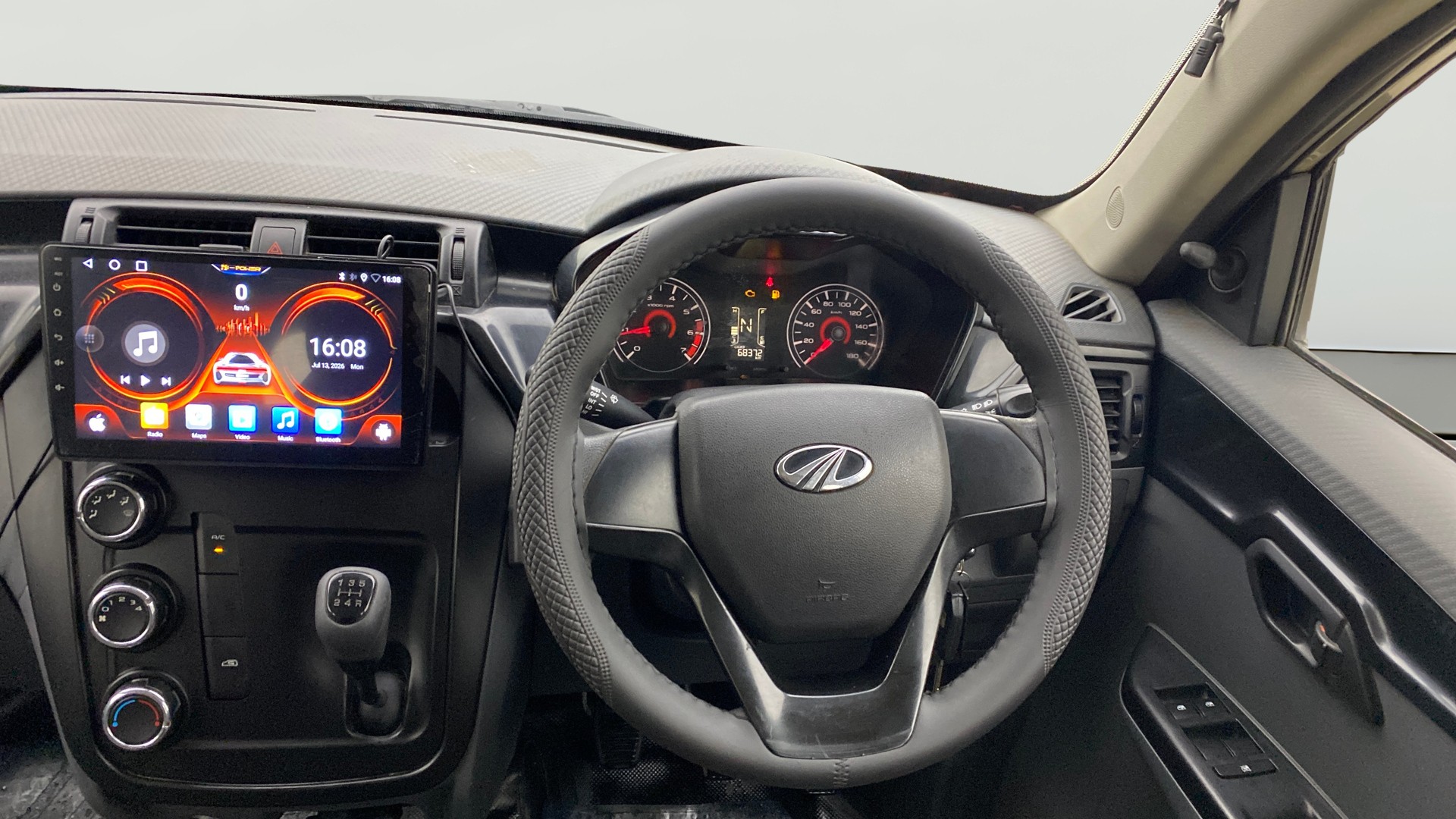 View 2018 Mahindra KUV100 K2 Petrol BS IV Image 20 Used 2018 Mahindra KUV100 K2 Petrol BS IV Image 20