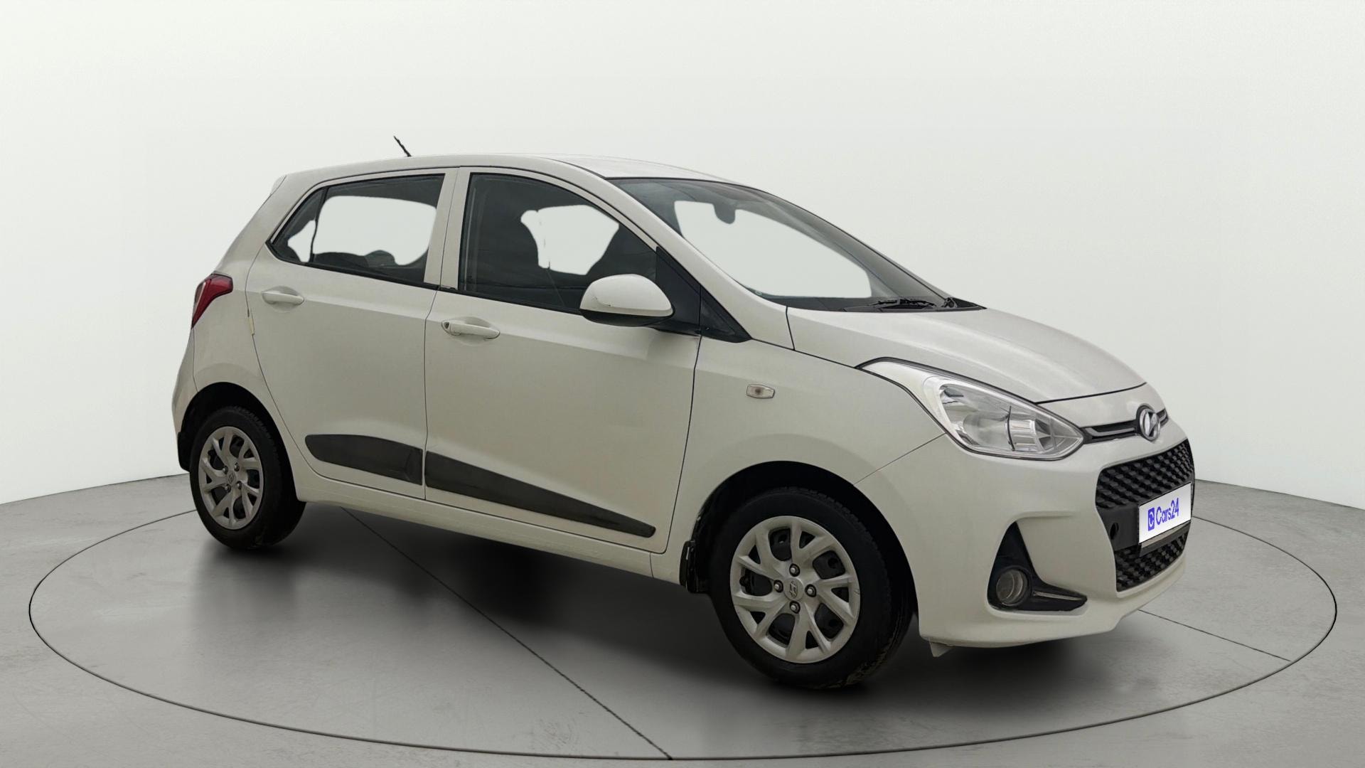 View 2017 Hyundai Grand i10 1.2 Magna Petrol AT Image 21 Used 2017 Hyundai Grand i10 1.2 Magna Petrol AT Image 21