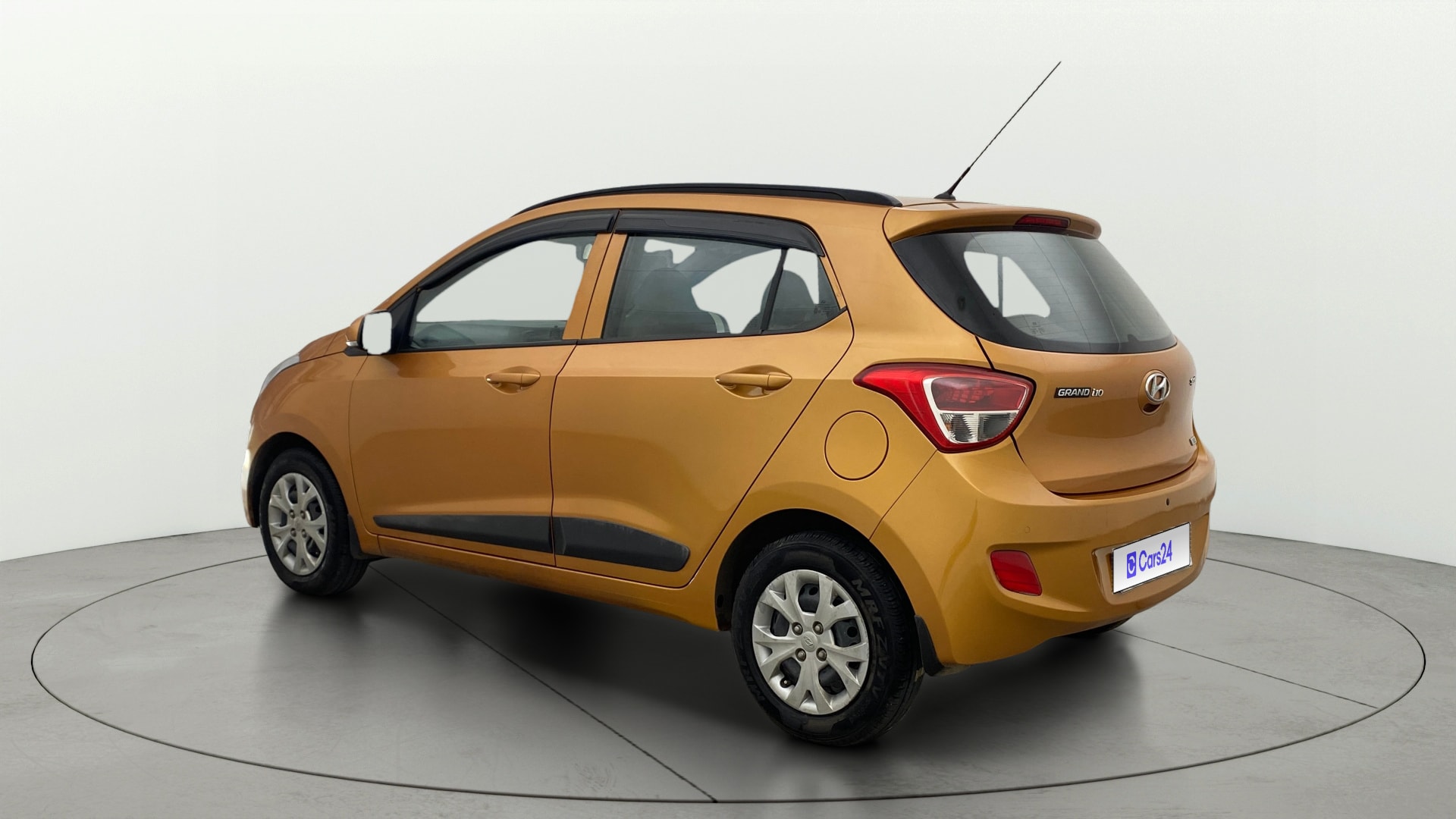 View 2016 Hyundai Grand i10 Sportz 1.2 Kappa Image 2 Used 2016 Hyundai Grand i10 Sportz 1.2 Kappa Image 2
