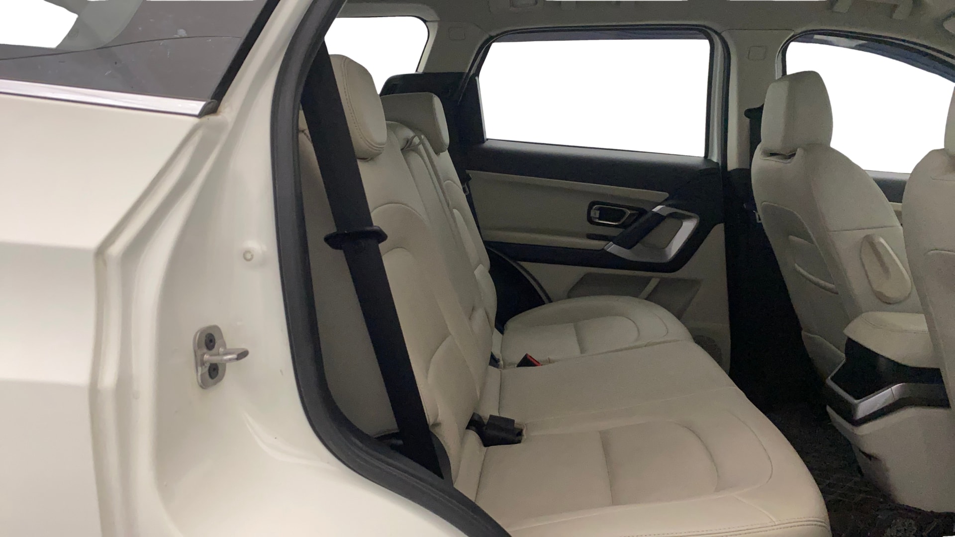 View 2021 Tata Safari XZ Plus Image 38 Used 2021 Tata Safari XZ Plus Image 38