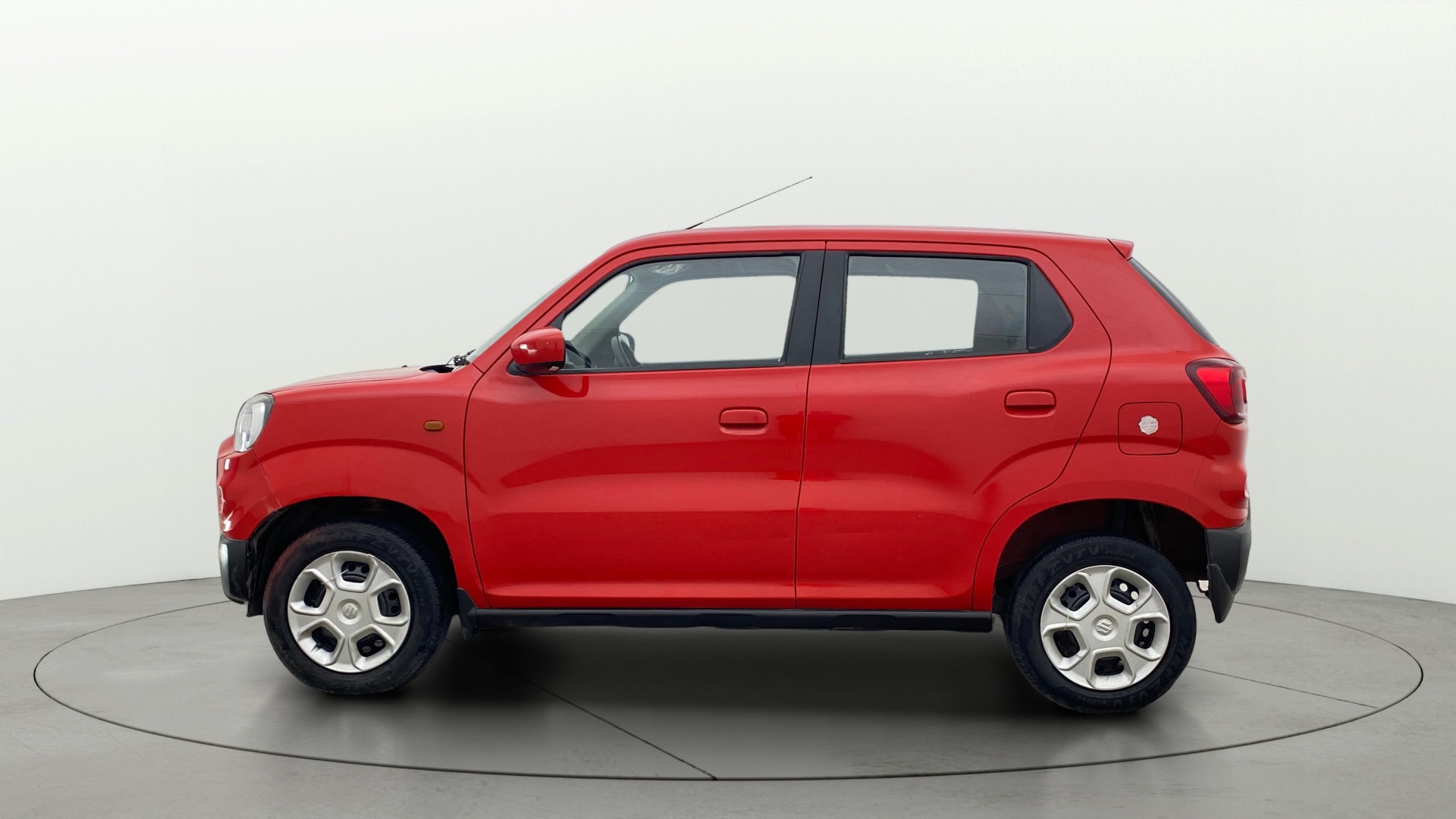 View 2022 Maruti Suzuki 1000 Base Variant Image 5 Used 2022 Maruti Suzuki 1000 Base Variant Image 5