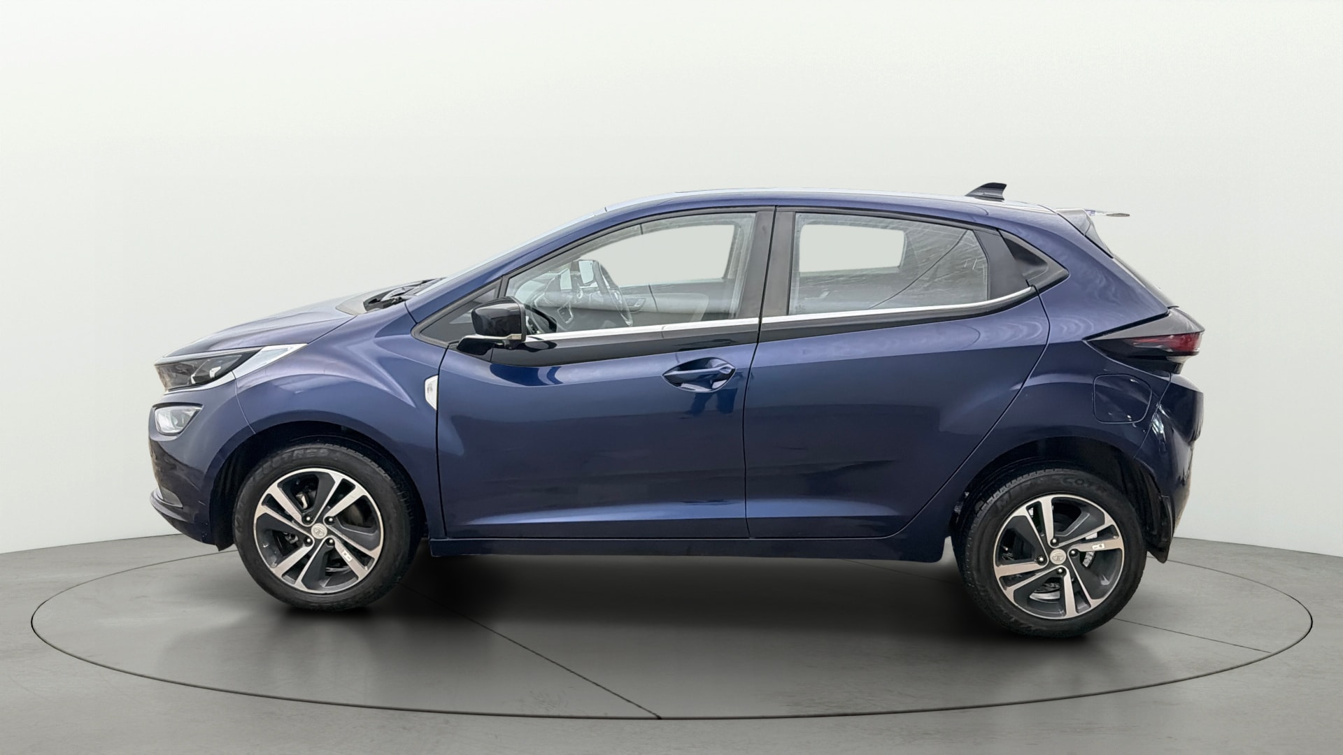View 2024 Tata Altroz XZ Petrol Image 5 Used 2024 Tata Altroz XZ Petrol Image 5