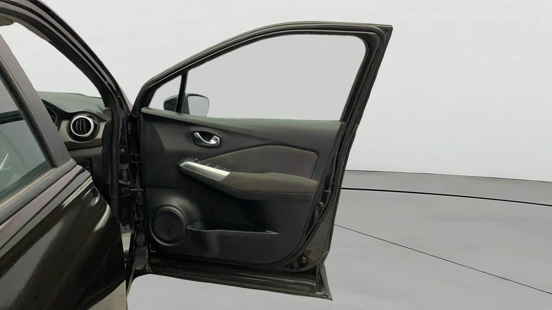 Used 2020 Nissan Kicks Used 2020 Nissan Kicks