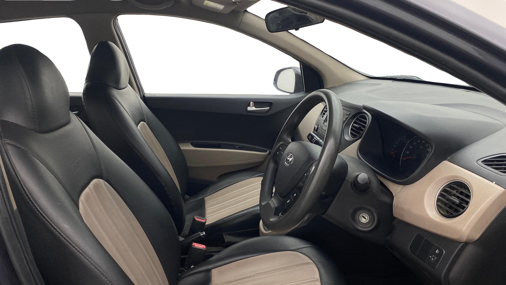 View 2016 Hyundai Grand i10 Sportz 1.2 Kappa Image 25 Used 2016 Hyundai Grand i10 Sportz 1.2 Kappa Image 25