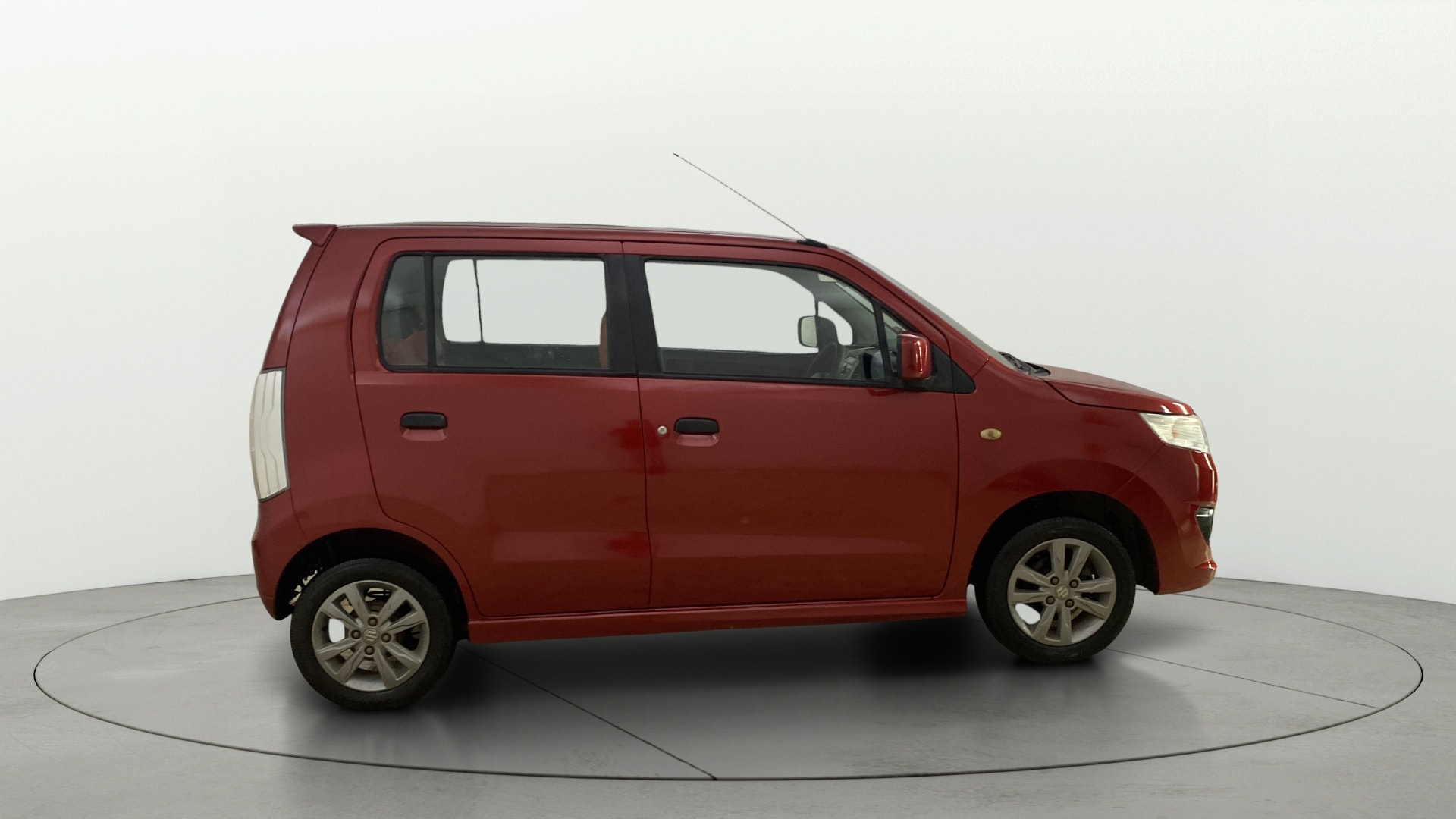 View 2015 Maruti Suzuki Stingray LXI Image 8 Used 2015 Maruti Suzuki Stingray LXI Image 8
