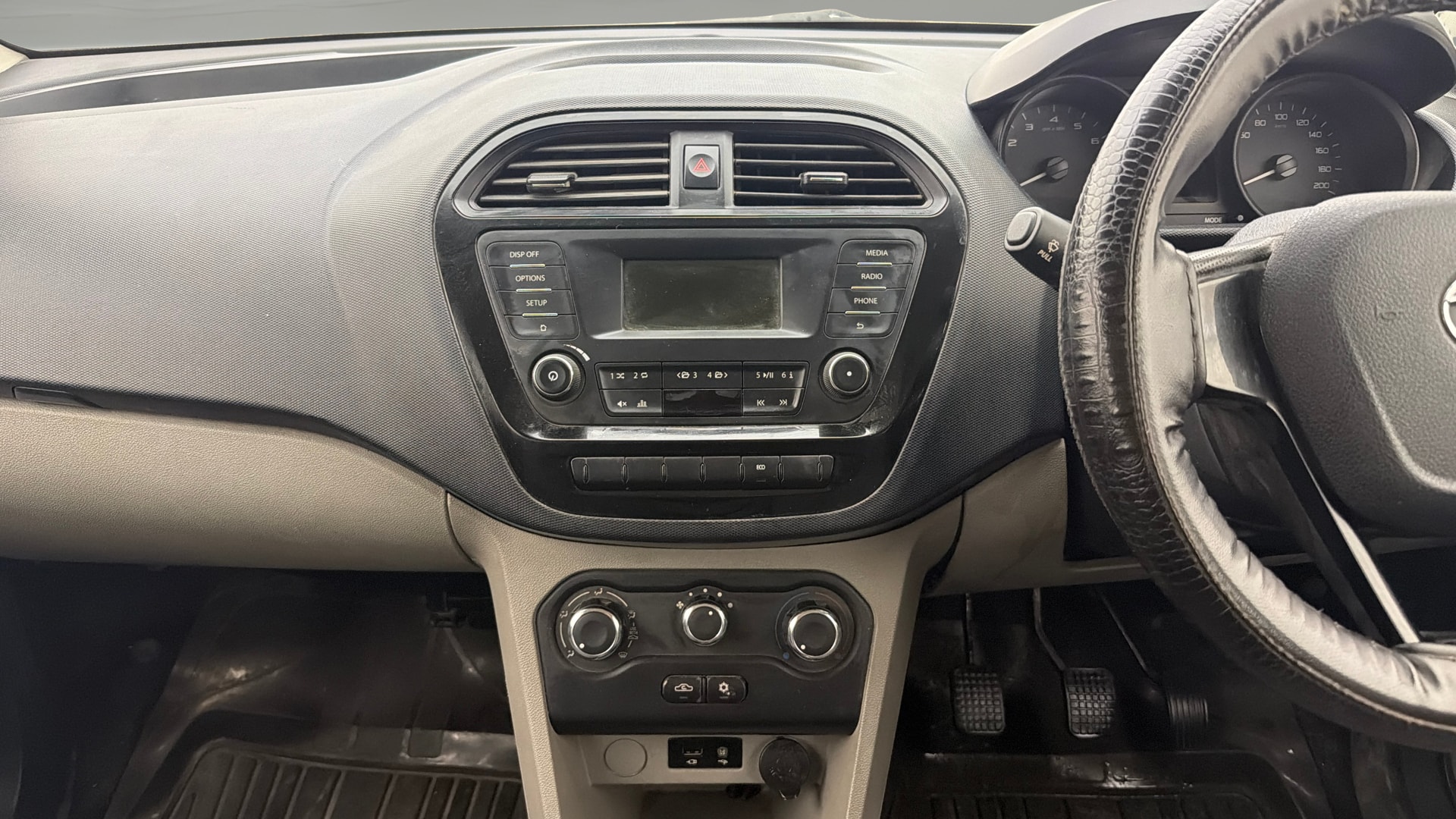 View 2018 Tata Tiago Revotorq XB Image 17 Used 2018 Tata Tiago Revotorq XB Image 17
