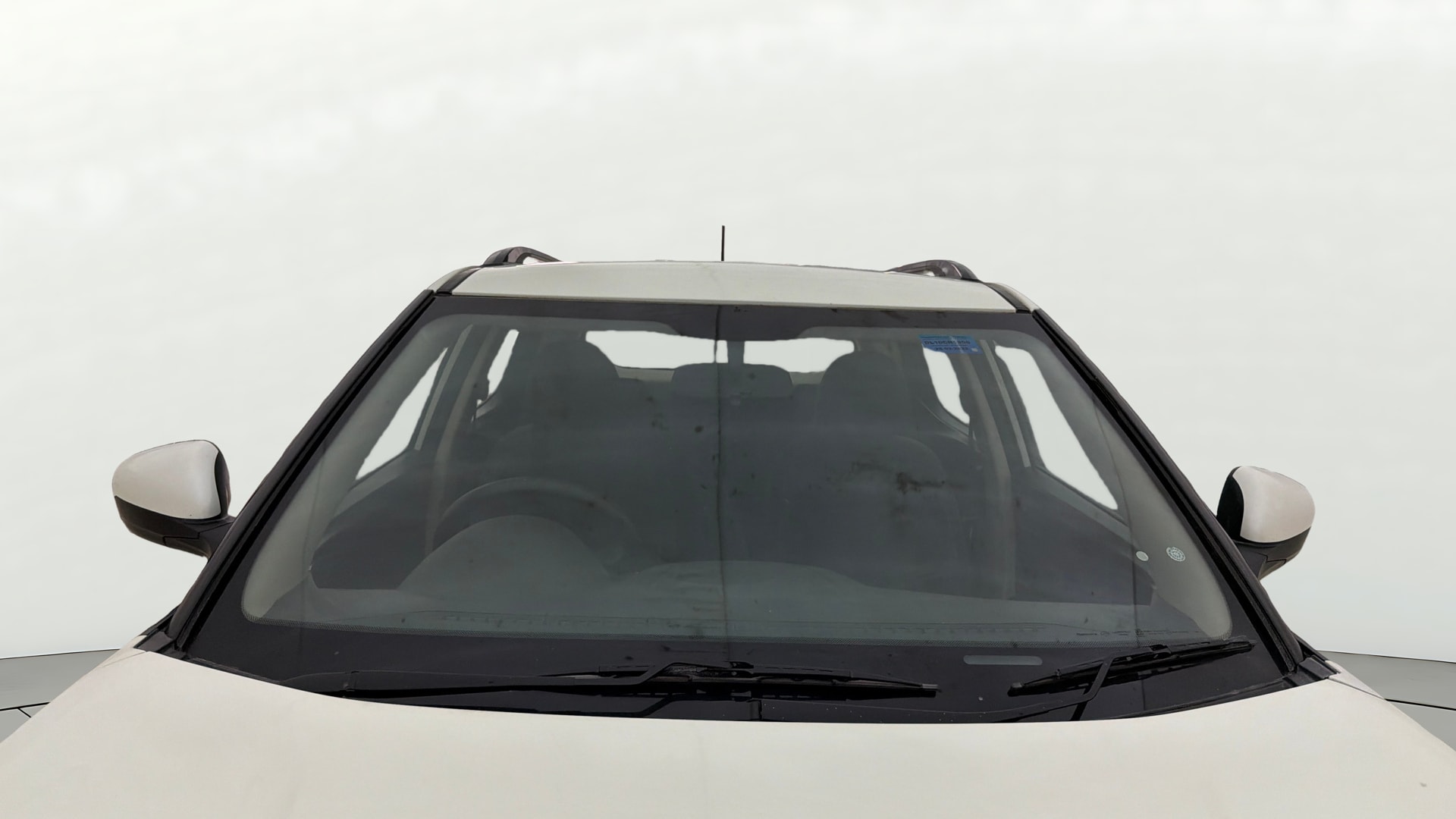 View 2022 Mahindra XUV300 W4 Petrol BS IV Image 30 Used 2022 Mahindra XUV300 W4 Petrol BS IV Image 30