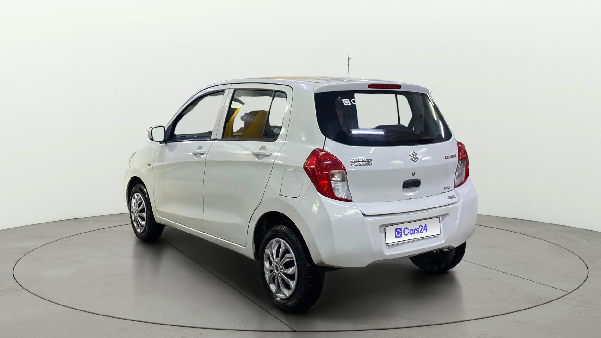 View 2019 Maruti Suzuki 1000 Base Variant Image 2 Used 2019 Maruti Suzuki 1000 Base Variant Image 2