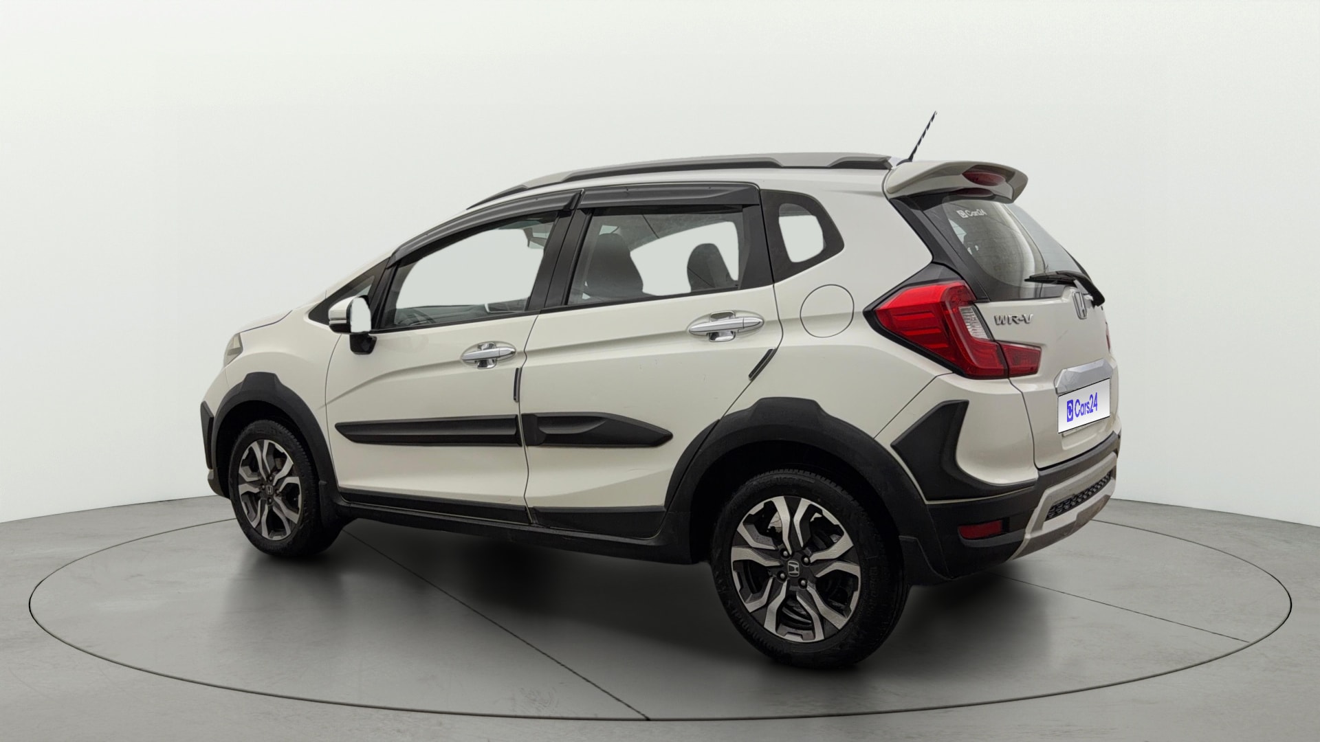 View 2018 Honda WR-V S MT Diesel Edge Edition Image 2 Used 2018 Honda WR-V S MT Diesel Edge Edition Image 2