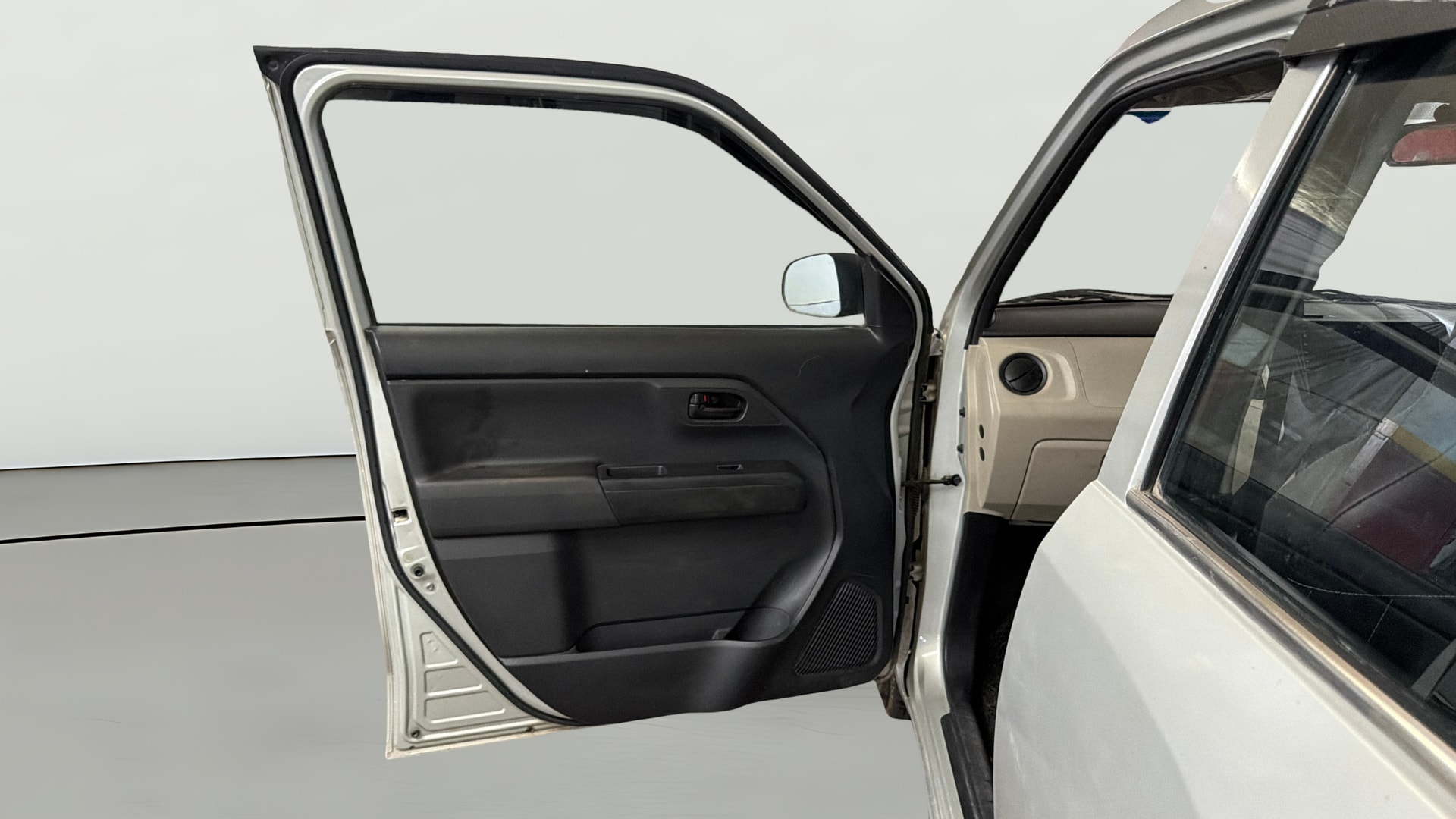 View 2020 Maruti Suzuki 1000 Base Variant Image 31 Used 2020 Maruti Suzuki 1000 Base Variant Image 31