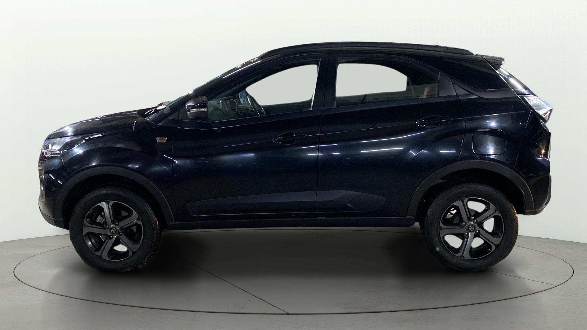 View 2024 Tata Nexon Revotron XE Image 6 Used 2024 Tata Nexon Revotron XE Image 6