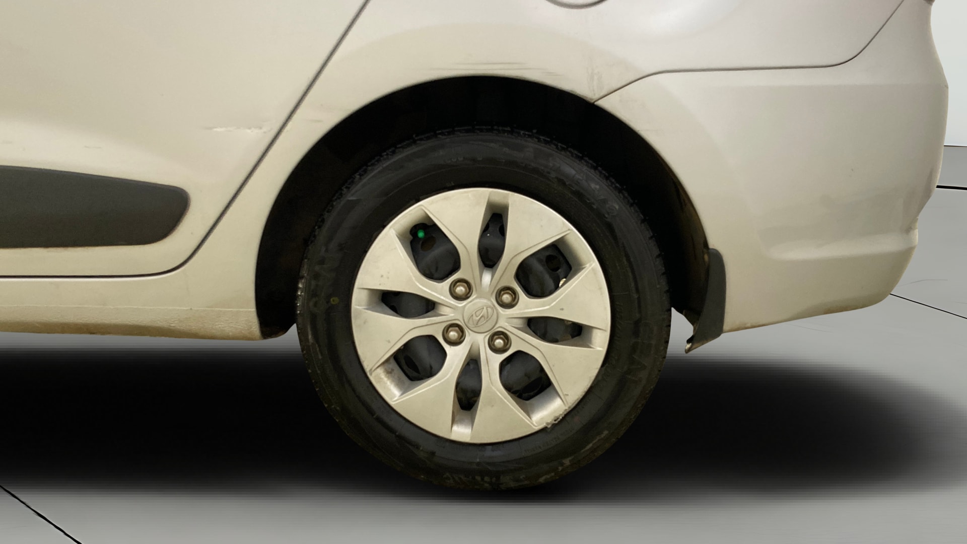 View 2016 Hyundai Xcent S Petrol Image 11 Used 2016 Hyundai Xcent S Petrol Image 11