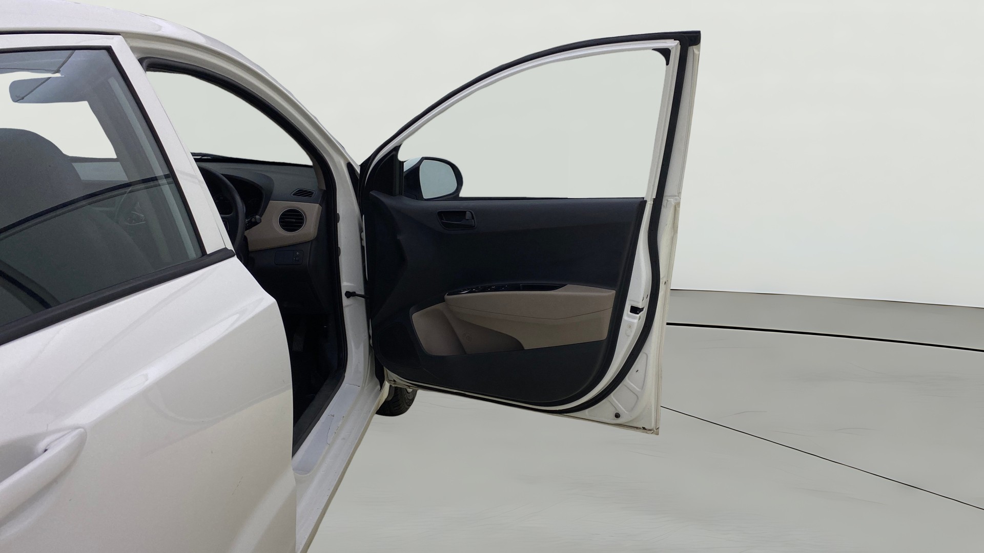 View 2018 Hyundai Grand i10 Magna 1.2 Kappa VTVT Image 43 Used 2018 Hyundai Grand i10 Magna 1.2 Kappa VTVT Image 43