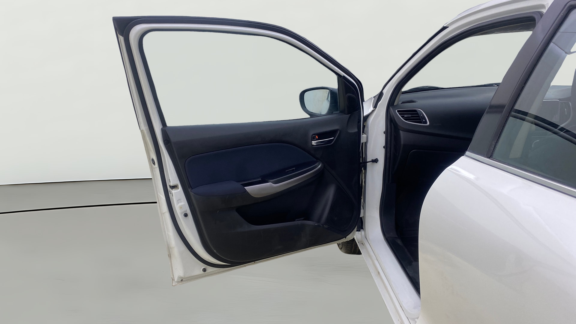 View 2022 Maruti Suzuki 1000 Base Variant Image 30 Used 2022 Maruti Suzuki 1000 Base Variant Image 30