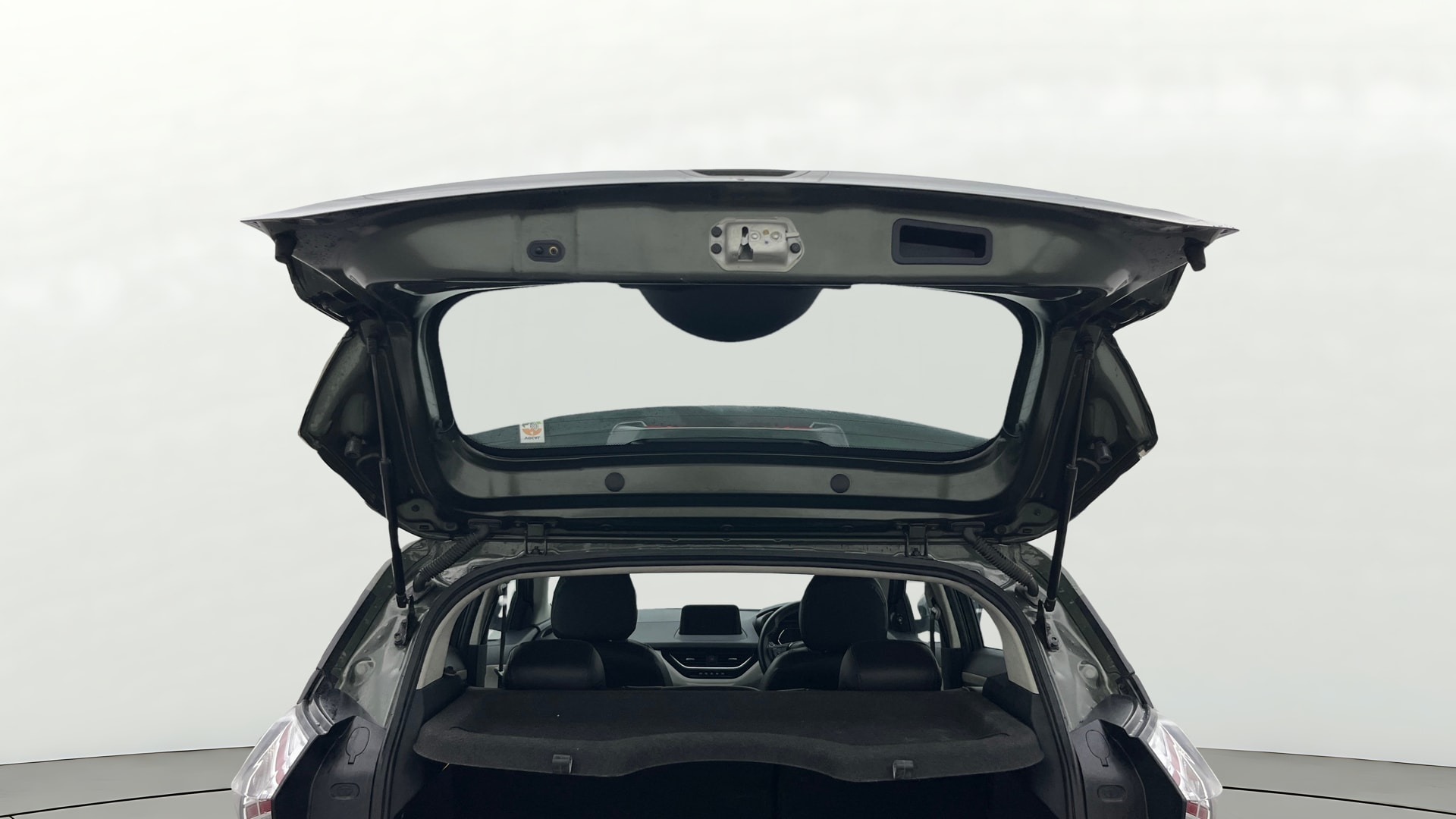 View 2022 Tata Nexon Revotron XE Image 16 Used 2022 Tata Nexon Revotron XE Image 16