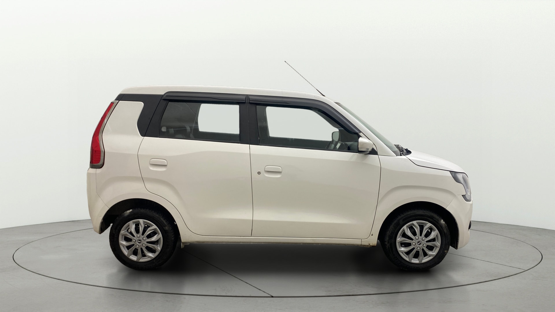 View 2025 Maruti Suzuki 1000 Base Variant Image 8 Used 2025 Maruti Suzuki 1000 Base Variant Image 8