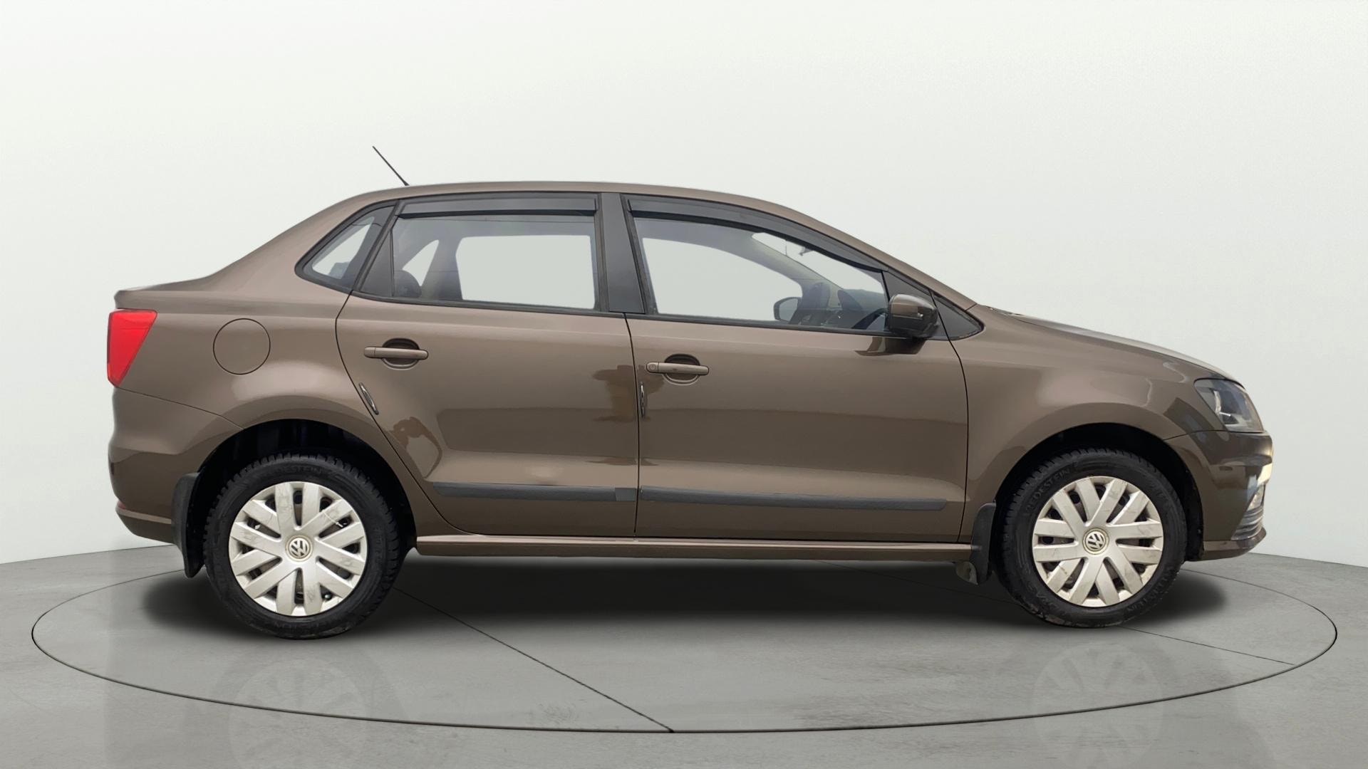 View 2017 Volkswagen Ameo 1.2L MPI Petrol Comfortline Image 8 Used 2017 Volkswagen Ameo 1.2L MPI Petrol Comfortline Image 8