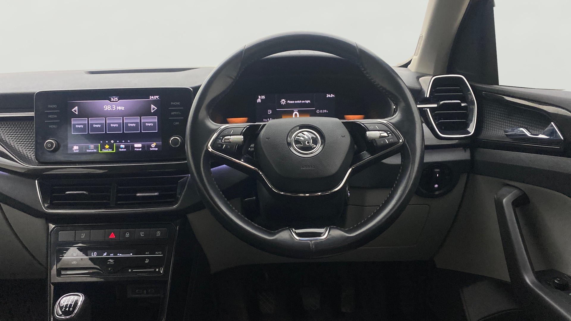View 2022 Skoda Kushaq Style 1.0 TSI MT Image 20 Used 2022 Skoda Kushaq Style 1.0 TSI MT Image 20