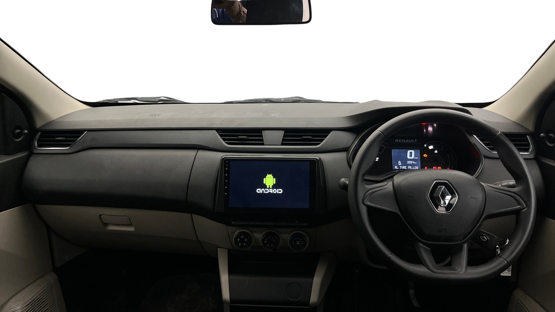 View 2023 Renault Triber RXE Image 29 Used 2023 Renault Triber RXE Image 29