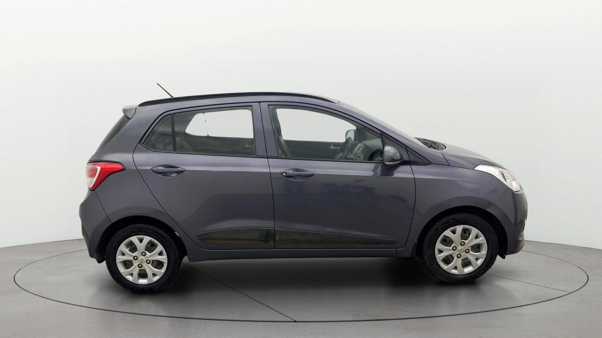 View 2016 Hyundai Grand i10 Sportz 1.2 Kappa Image 8 Used 2016 Hyundai Grand i10 Sportz 1.2 Kappa Image 8