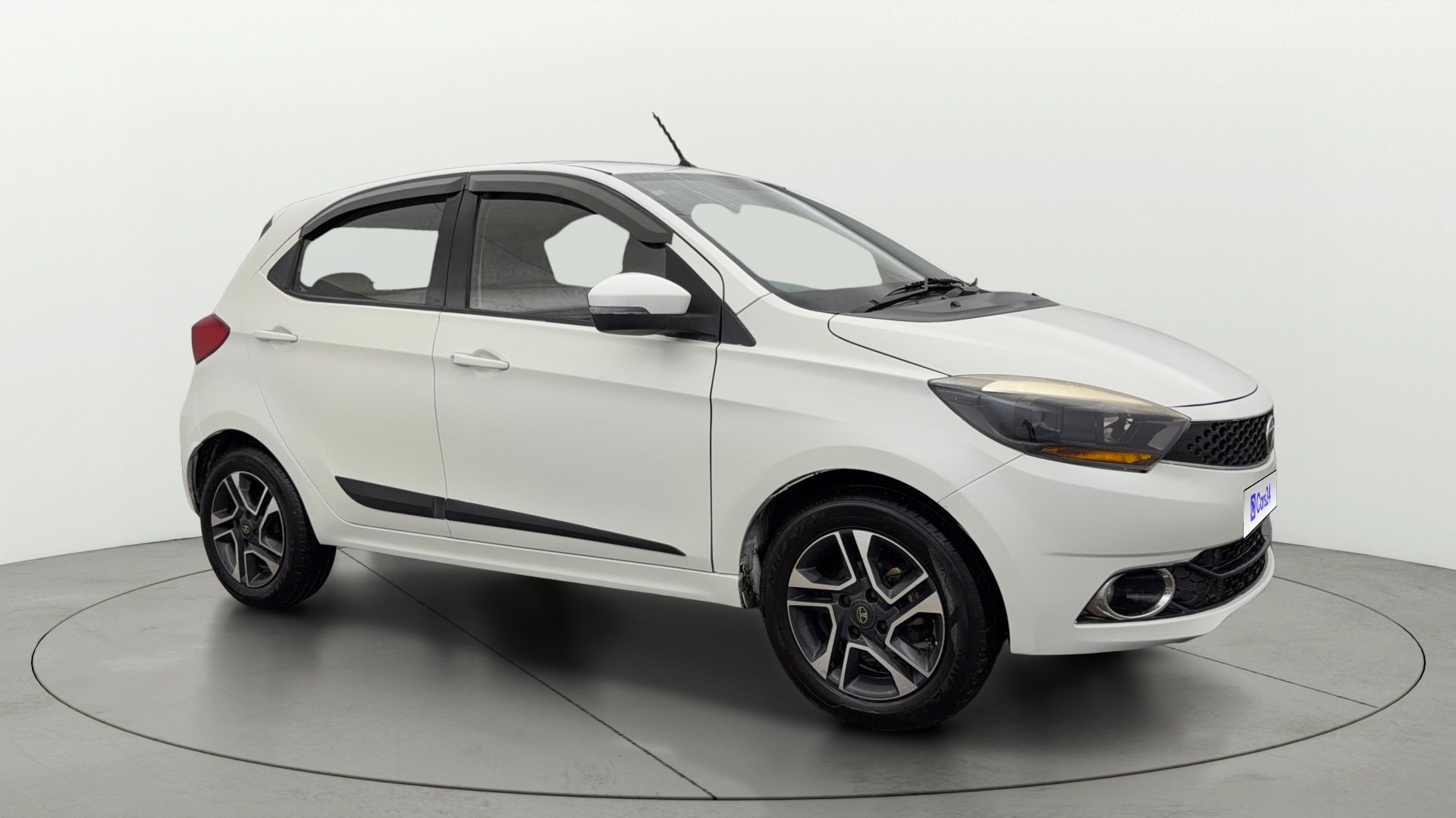 View 2019 Tata Tiago Revotorq XB Image 21 Used 2019 Tata Tiago Revotorq XB Image 21