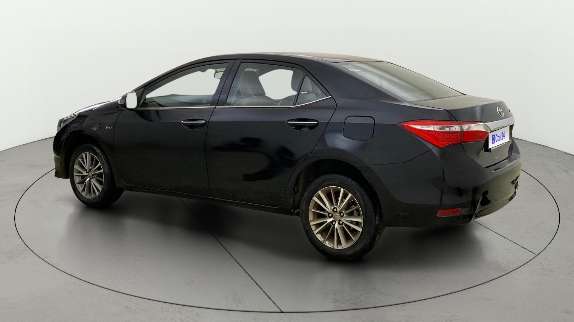 View 2015 Toyota Corolla Altis 1.8 VL AT Image 2 Used 2015 Toyota Corolla Altis 1.8 VL AT Image 2