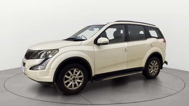 View Mahindra XUV500 Image 23 Used Mahindra XUV500 Image 23