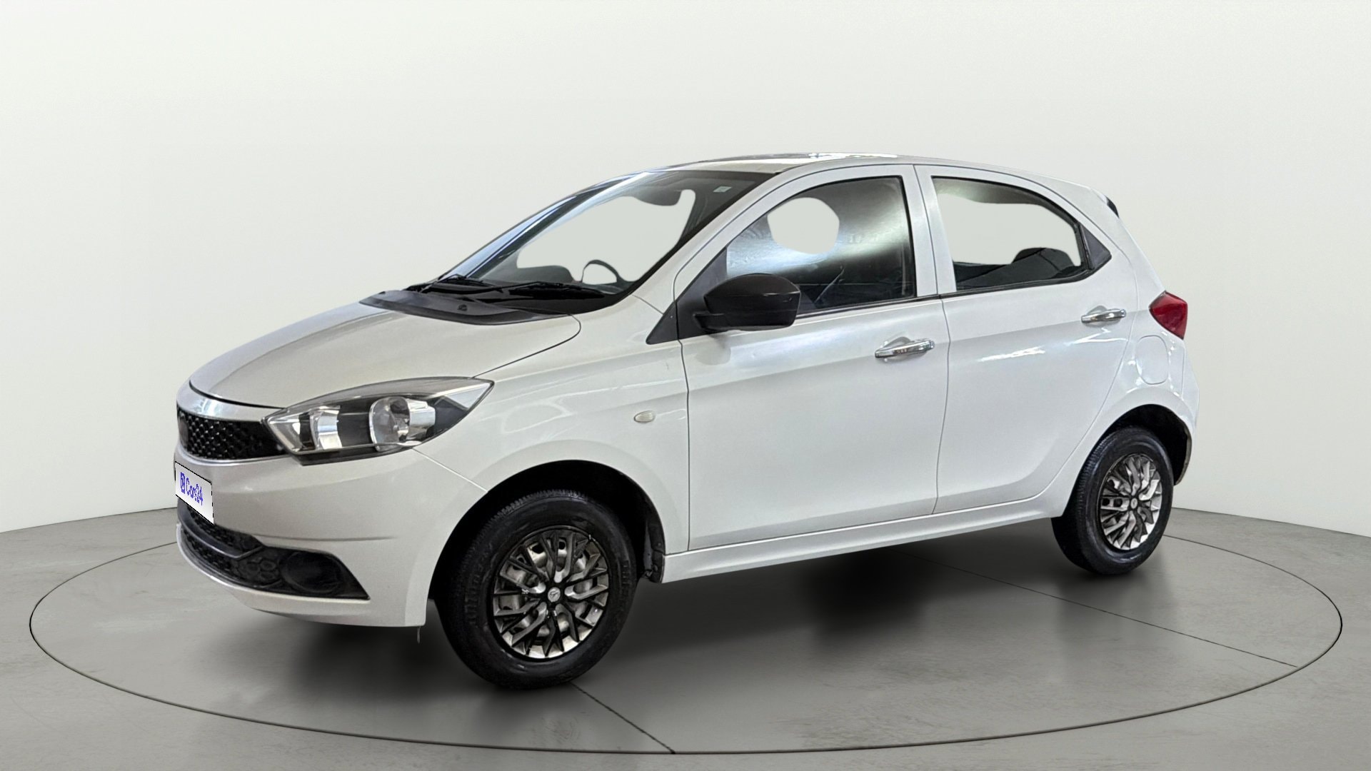 View 2018 Tata Tiago Revotorq XB Image 34 Used 2018 Tata Tiago Revotorq XB Image 34