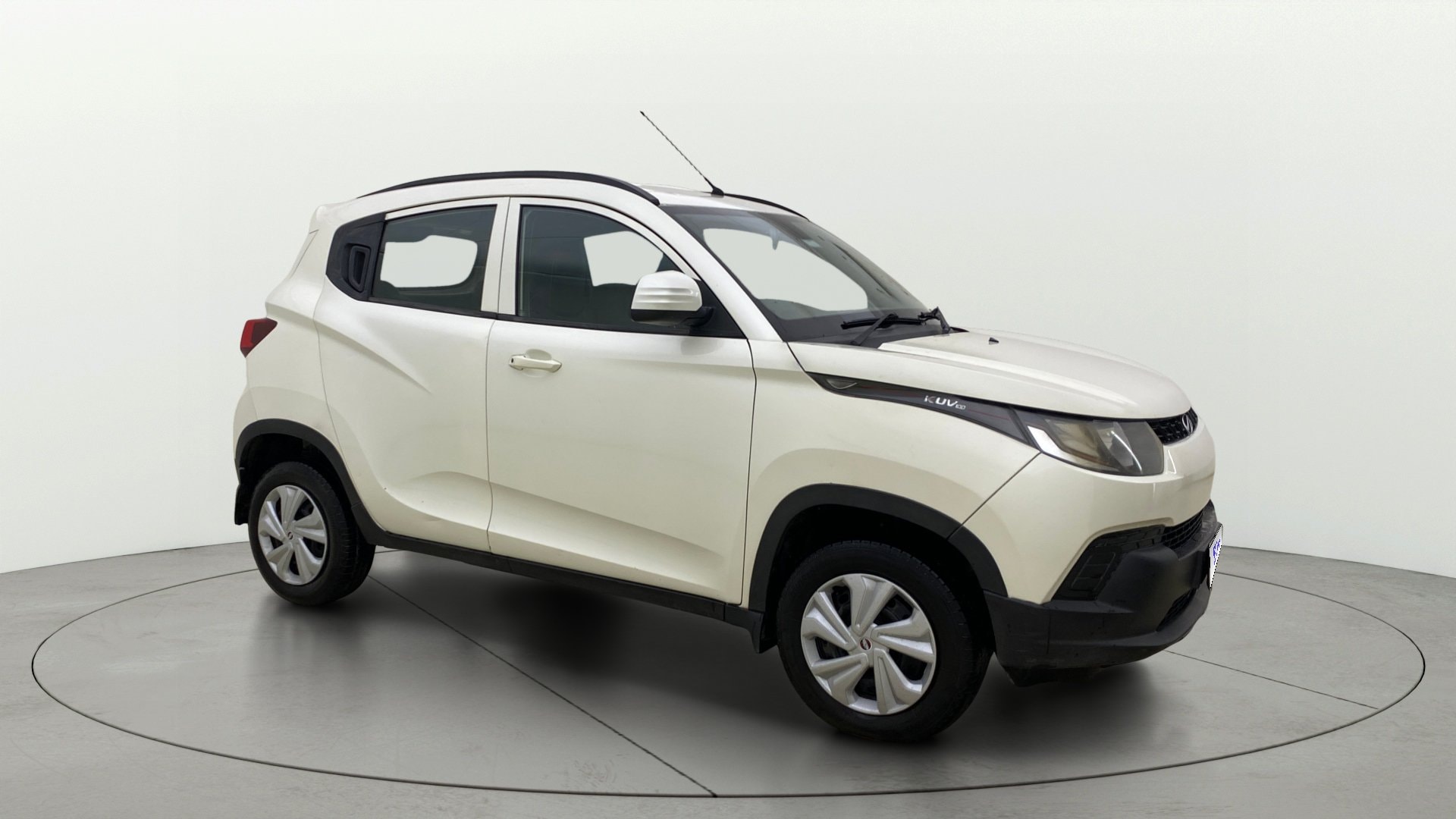 View 2017 Mahindra KUV100 K4 Plus Diesel 6 Seater BS IV Image 35 Used 2017 Mahindra KUV100 K4 Plus Diesel 6 Seater BS IV Image 35