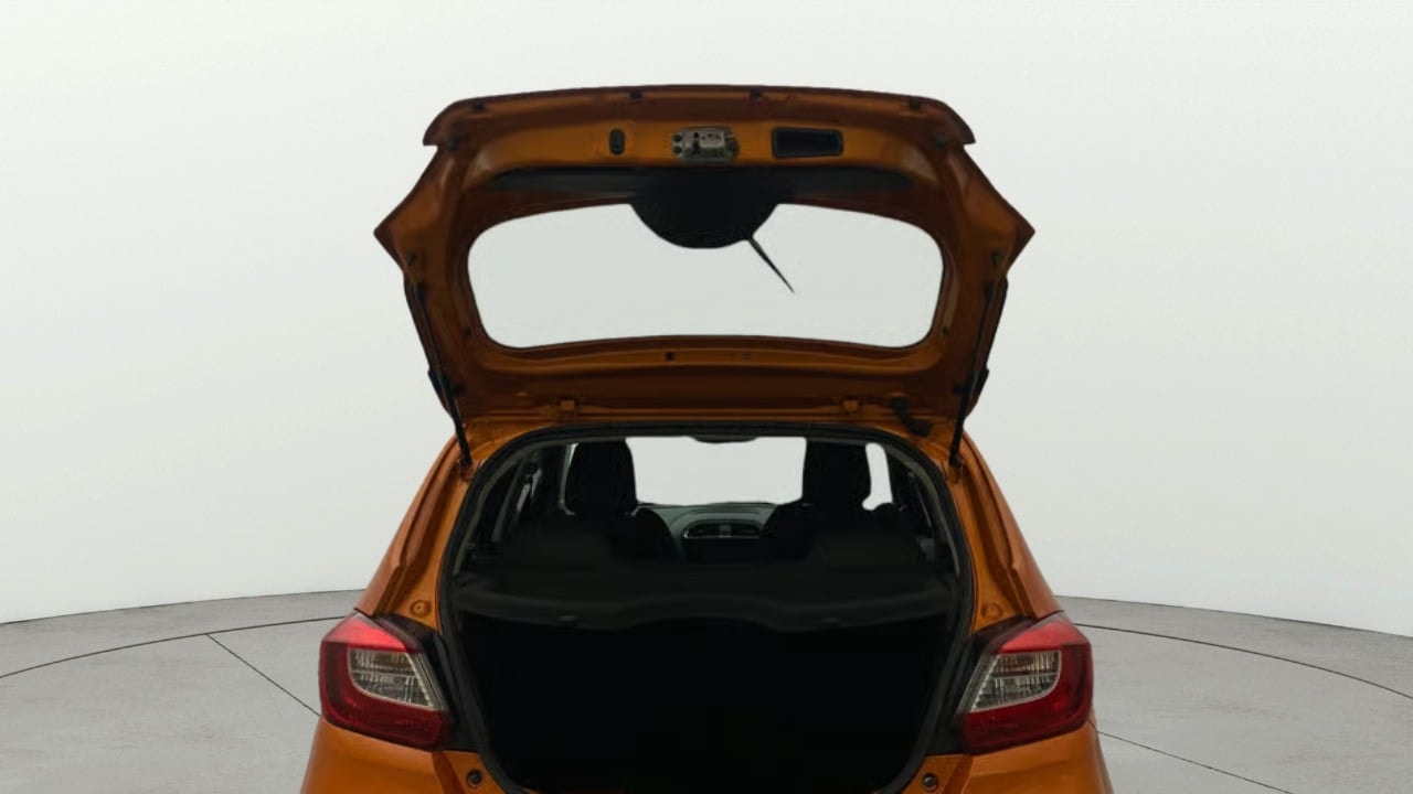 View 2019 Tata Tiago Revotorq XB Image 17 Used 2019 Tata Tiago Revotorq XB Image 17