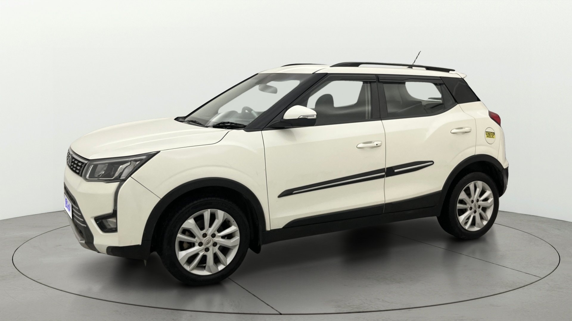 View 2021 Mahindra XUV300 W4 Petrol BS IV Image 37 Used 2021 Mahindra XUV300 W4 Petrol BS IV Image 37