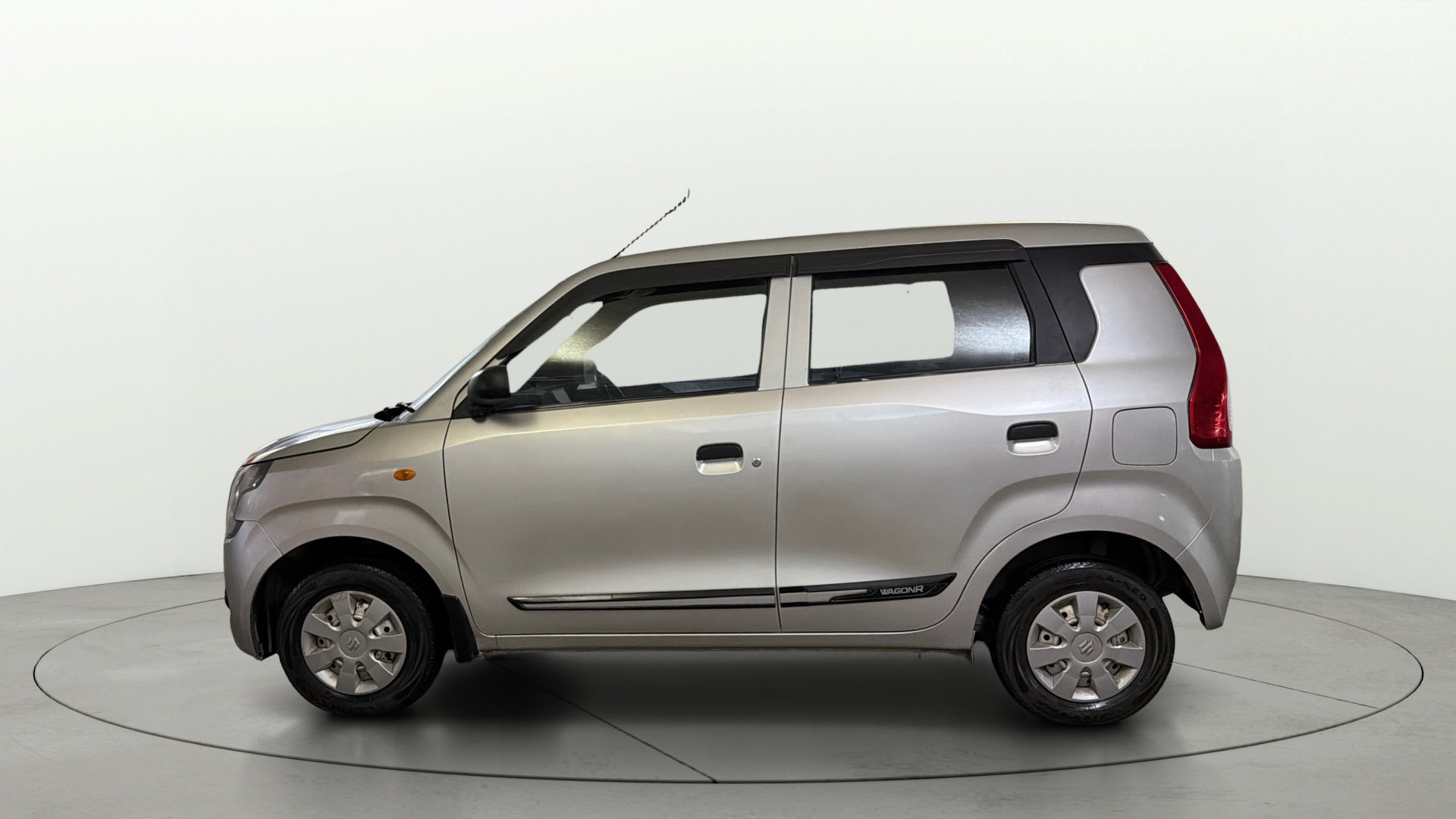 View 2021 मारुति सुजुकी 1000 Base Variant Image 5 Used 2021 मारुति सुजुकी 1000 Base Variant Image 5