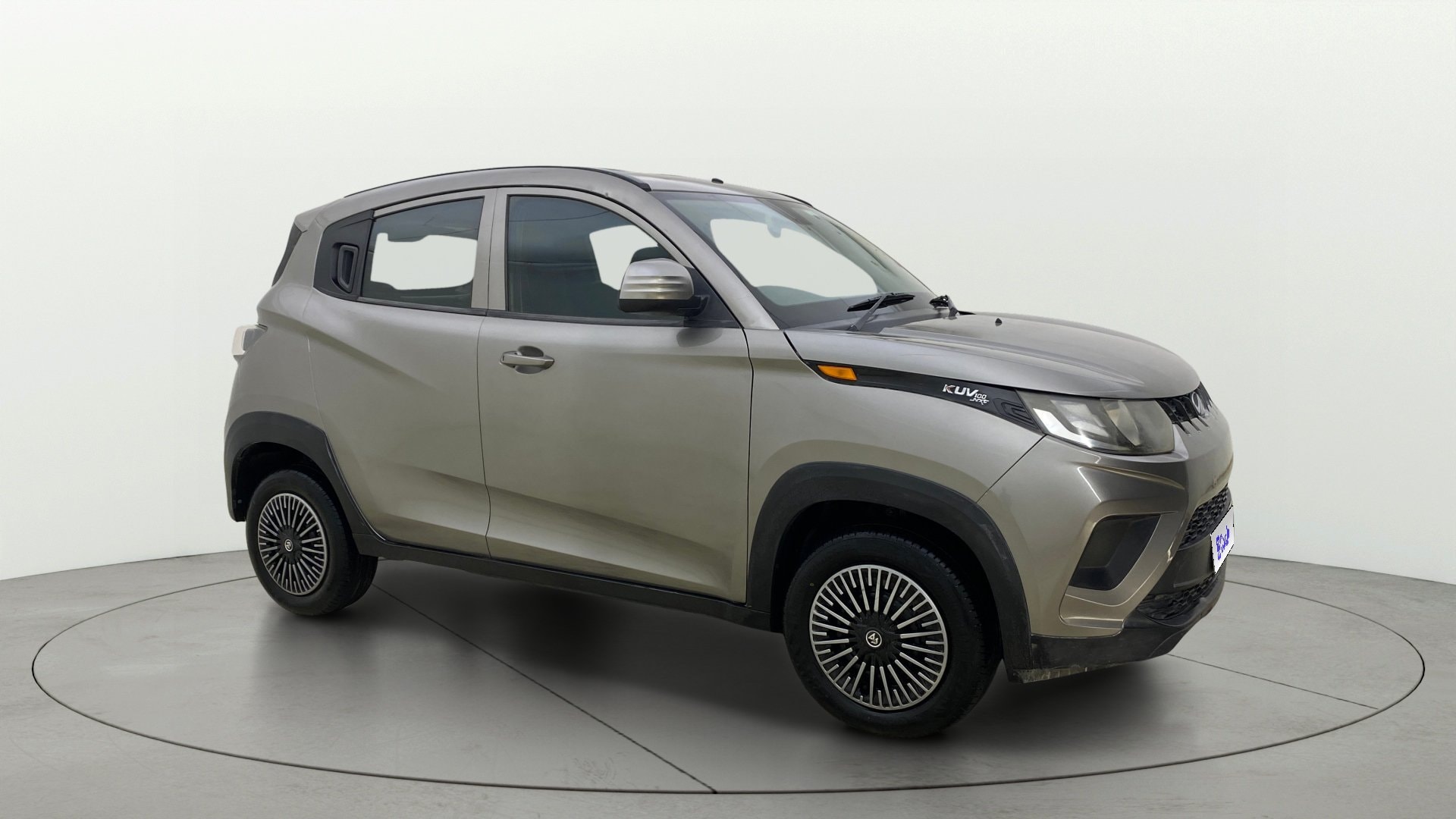 View 2018 Mahindra KUV100 K2 Petrol BS IV Image 36 Used 2018 Mahindra KUV100 K2 Petrol BS IV Image 36