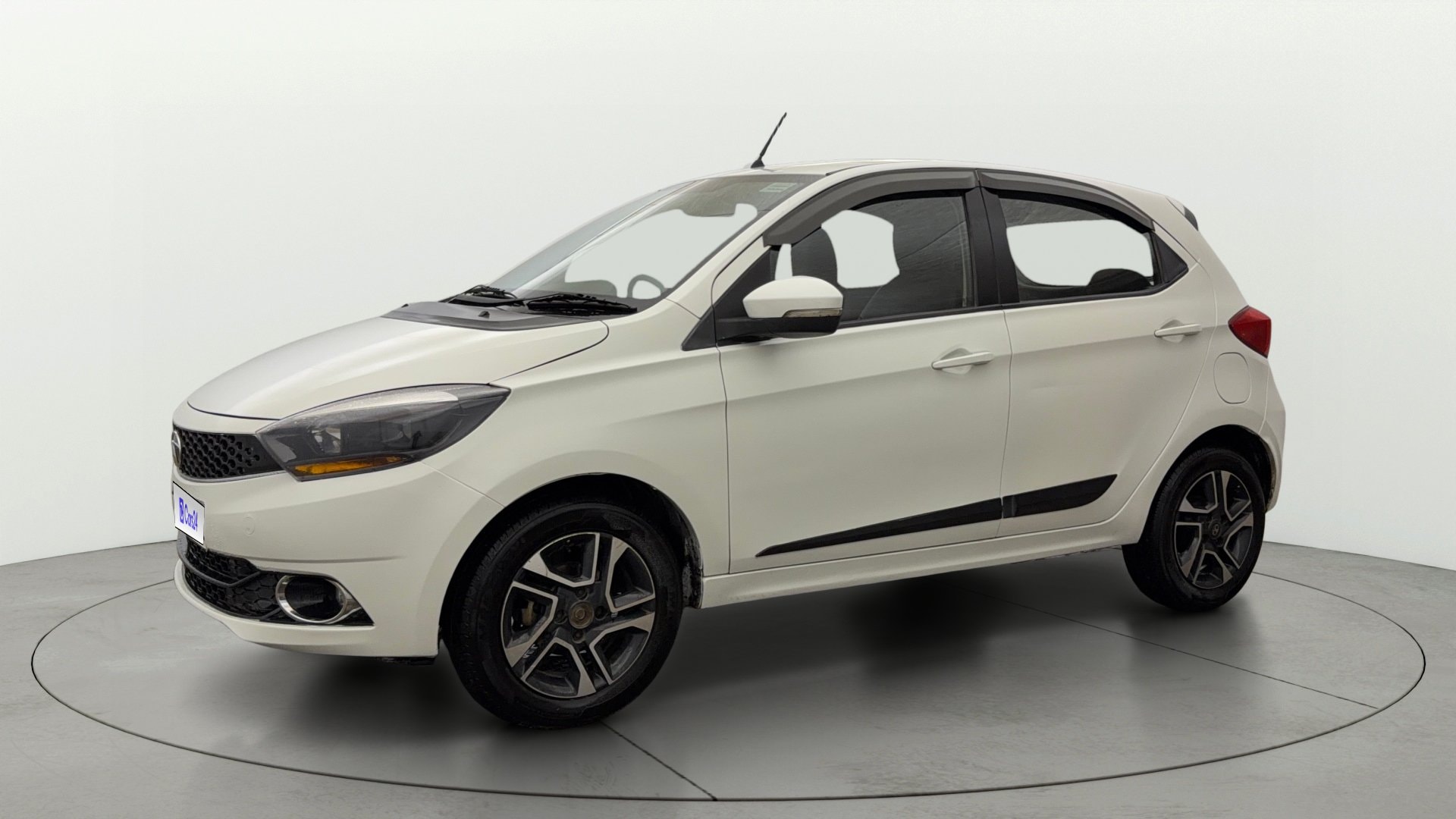View 2019 Tata Tiago Revotorq XB Image 34 Used 2019 Tata Tiago Revotorq XB Image 34