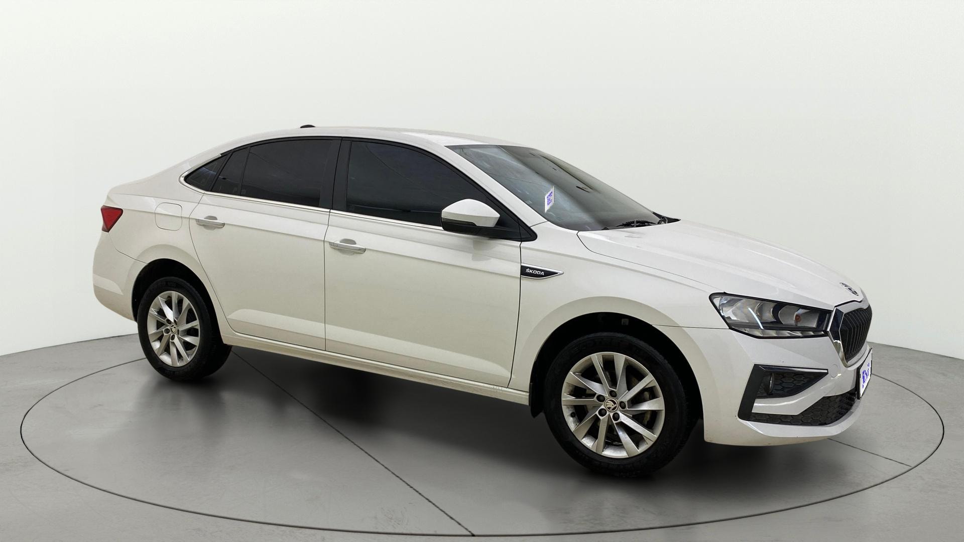 View 2024 Skoda Slavia Ambition 1.0 TSI MT Image 21 Used 2024 Skoda Slavia Ambition 1.0 TSI MT Image 21