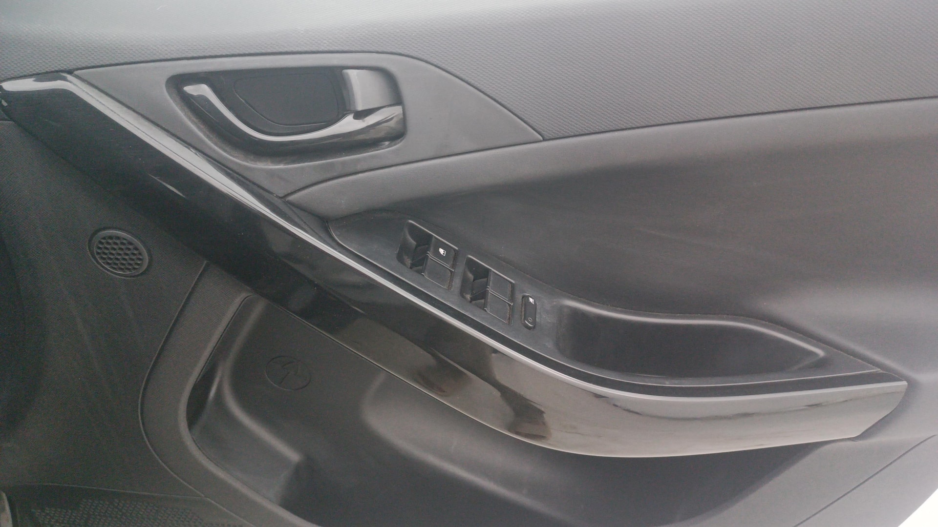 View 2022 Tata Nexon Revotron XE Image 35 Used 2022 Tata Nexon Revotron XE Image 35