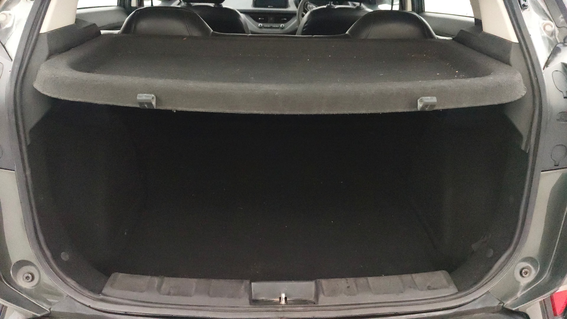 View 2021 Tata Nexon Revotron XE Image 6 Used 2021 Tata Nexon Revotron XE Image 6