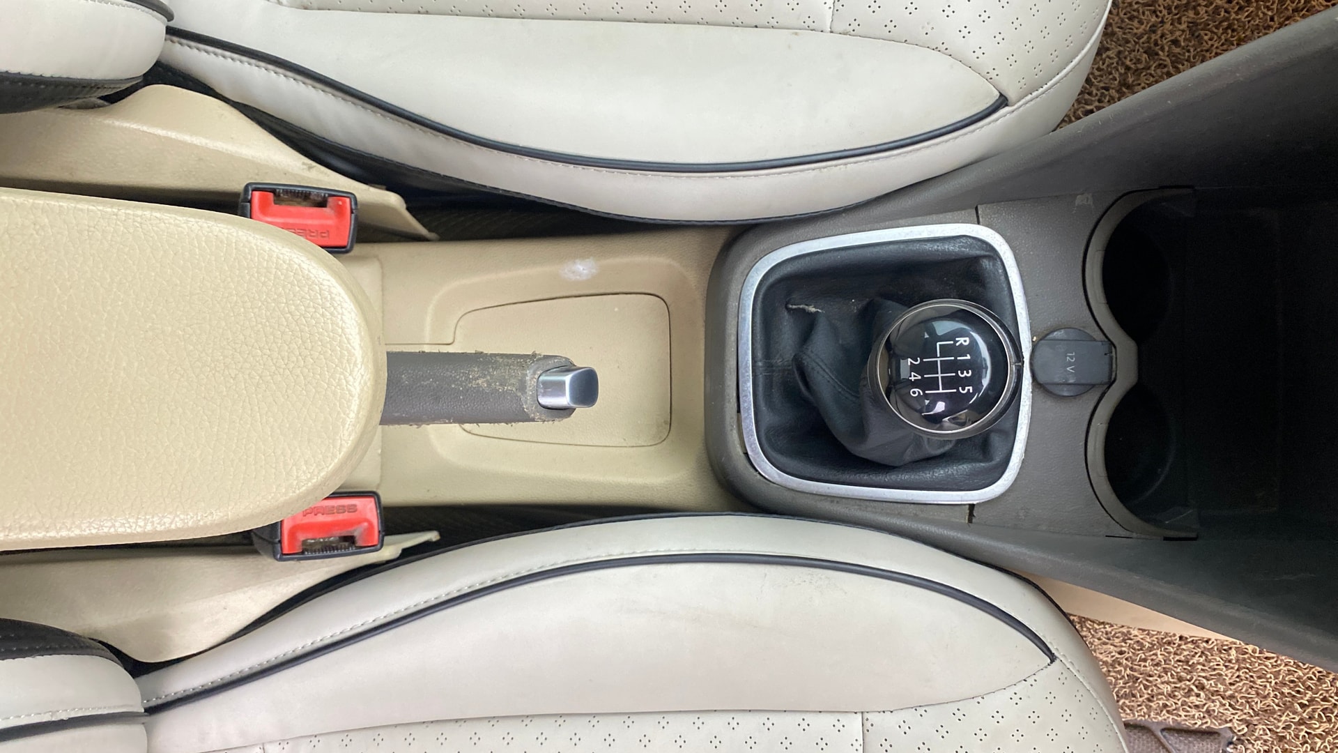 View 2021 Volkswagen Vento 1.0 L TSI Highline Petrol Image 37 Used 2021 Volkswagen Vento 1.0 L TSI Highline Petrol Image 37