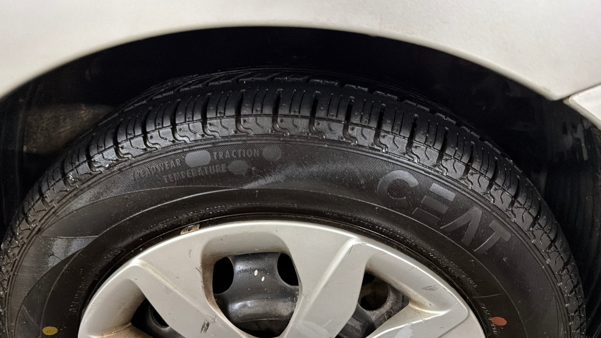 View 2016 Hyundai EON Magna Plus Image 42 Used 2016 Hyundai EON Magna Plus Image 42