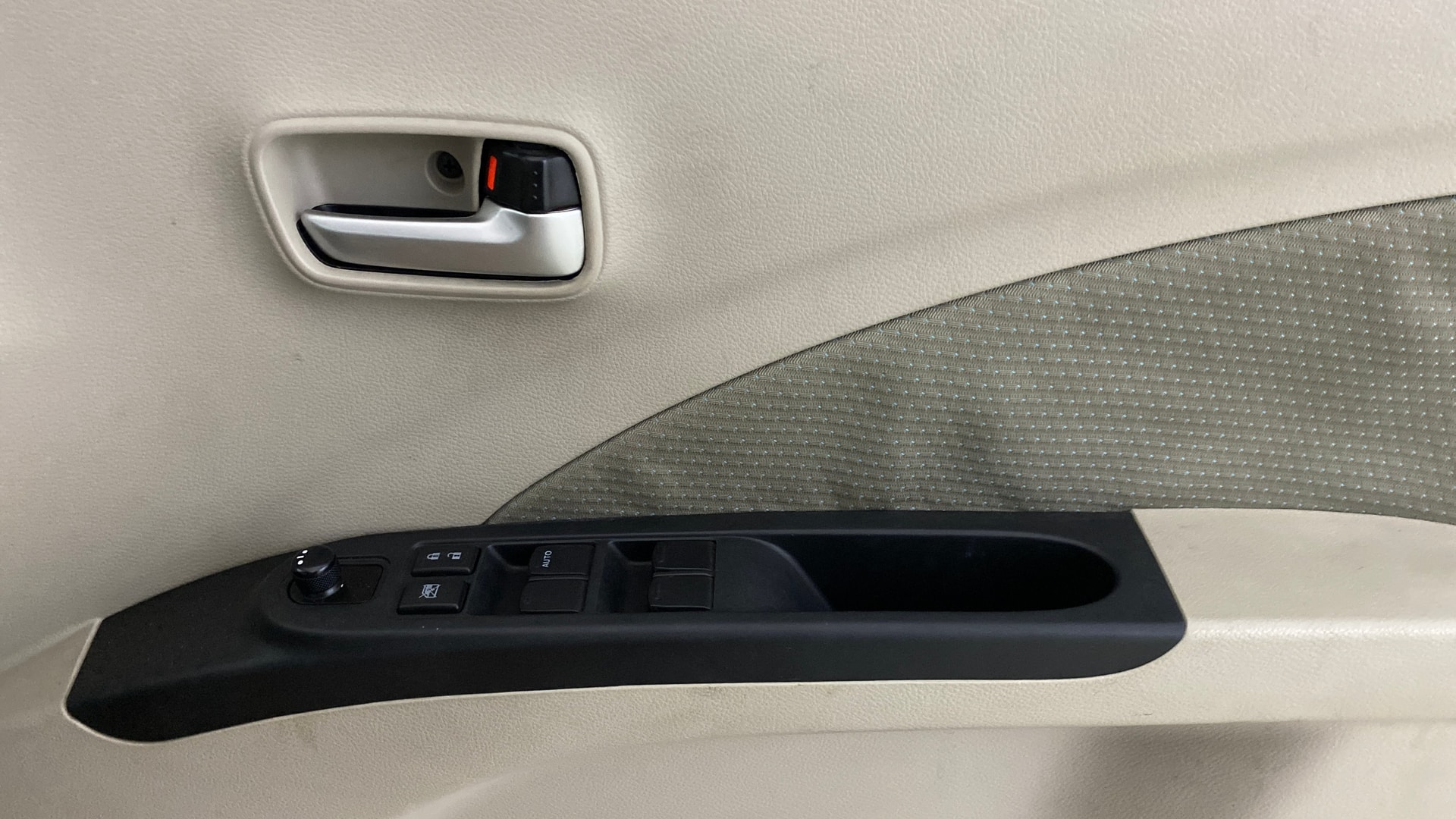 View 2018 Maruti Suzuki 1000 Base Variant Image 32 Used 2018 Maruti Suzuki 1000 Base Variant Image 32